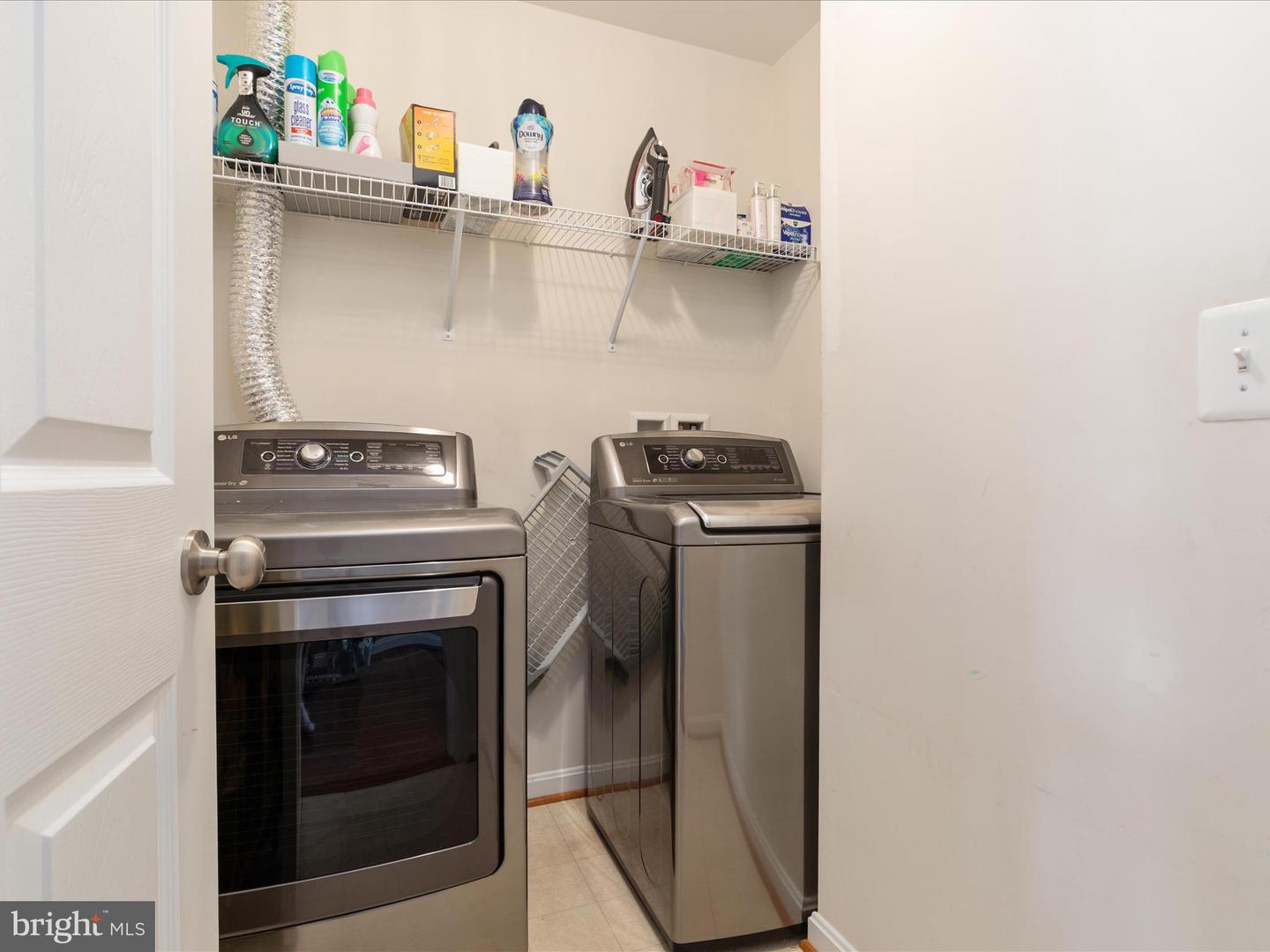 2433 BATTERY HILL CIR, WOODBRIDGE, Virginia 22191, 4 Bedrooms Bedrooms, 8 Rooms Rooms,3 BathroomsBathrooms,Residential,For sale,2433 BATTERY HILL CIR,VAPW2101840 MLS # VAPW2101840 2433 BATTERY HILL CIR, WOODBRIDGE, Virginia 22191, 4 Bedrooms Bedrooms, 8 Rooms Rooms,3 BathroomsBathrooms,Residential,For sale,2433 BATTERY HILL CIR,VAPW2101840 MLS # VAPW2101840