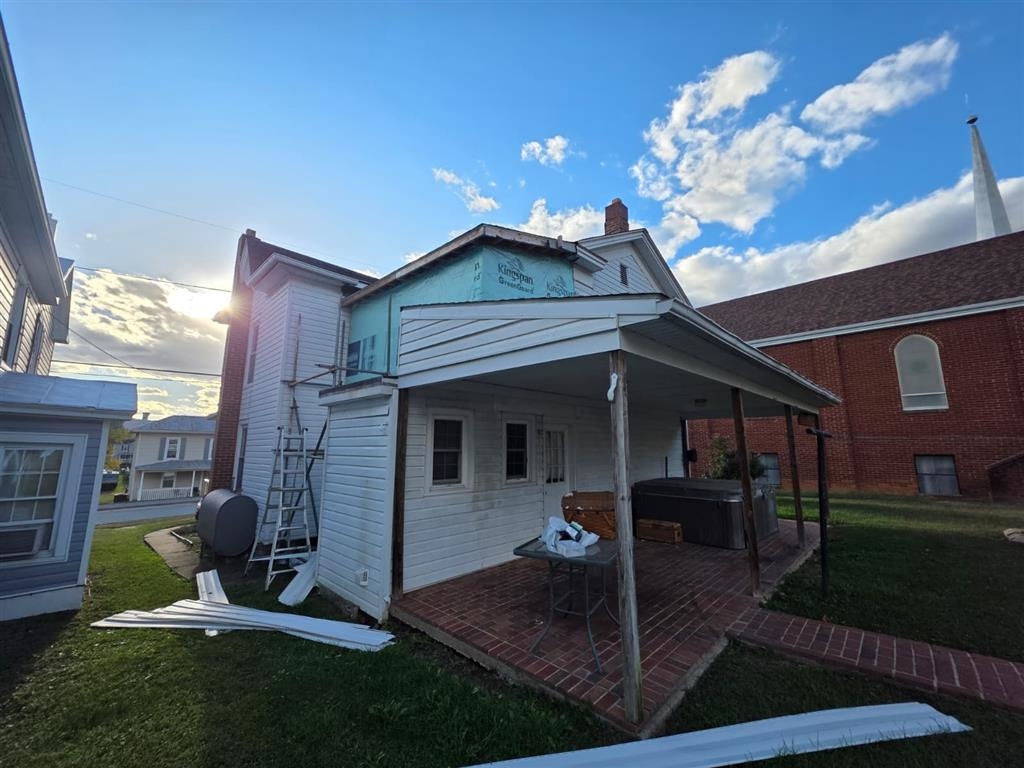 314 3RD ST, SHENANDOAH, Virginia 22849, 3 Bedrooms Bedrooms, ,1 BathroomBathrooms,Residential,314 3RD ST,670578 MLS # 670578