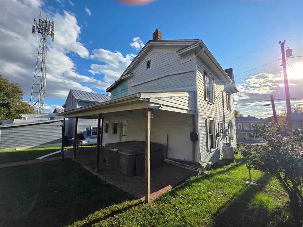 314 3RD ST, SHENANDOAH, Virginia 22849, 3 Bedrooms Bedrooms, ,1 BathroomBathrooms,Residential,314 3RD ST,670578 MLS # 670578