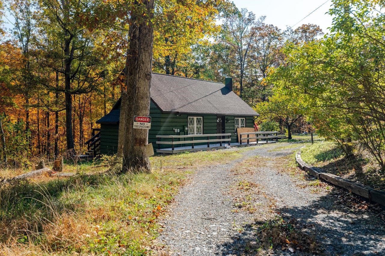 115 RISK RD, NEW MARKET, Virginia 22844, 2 Bedrooms Bedrooms, ,1 BathroomBathrooms,Residential,115 RISK RD,670579 MLS # 670579