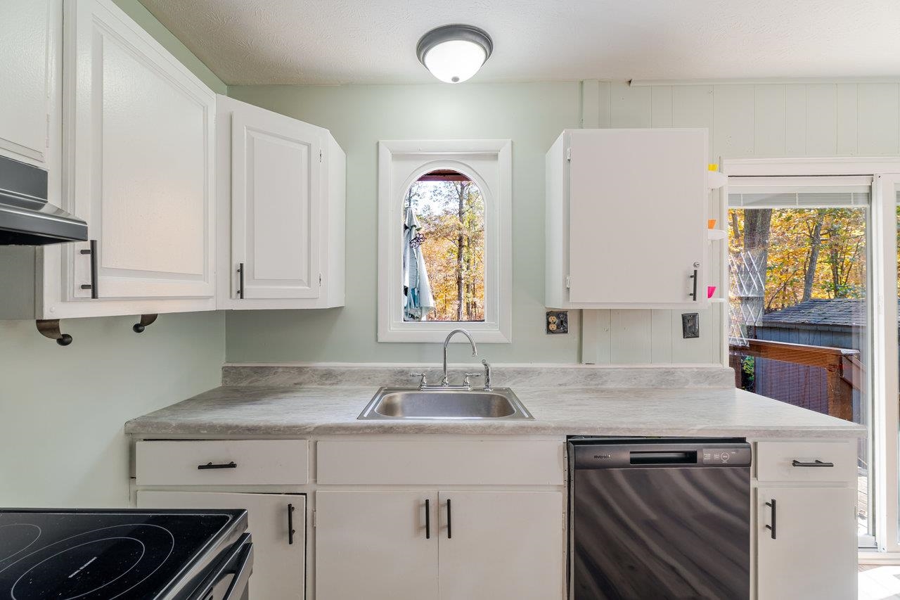 115 RISK RD, NEW MARKET, Virginia 22844, 2 Bedrooms Bedrooms, ,1 BathroomBathrooms,Residential,115 RISK RD,670579 MLS # 670579