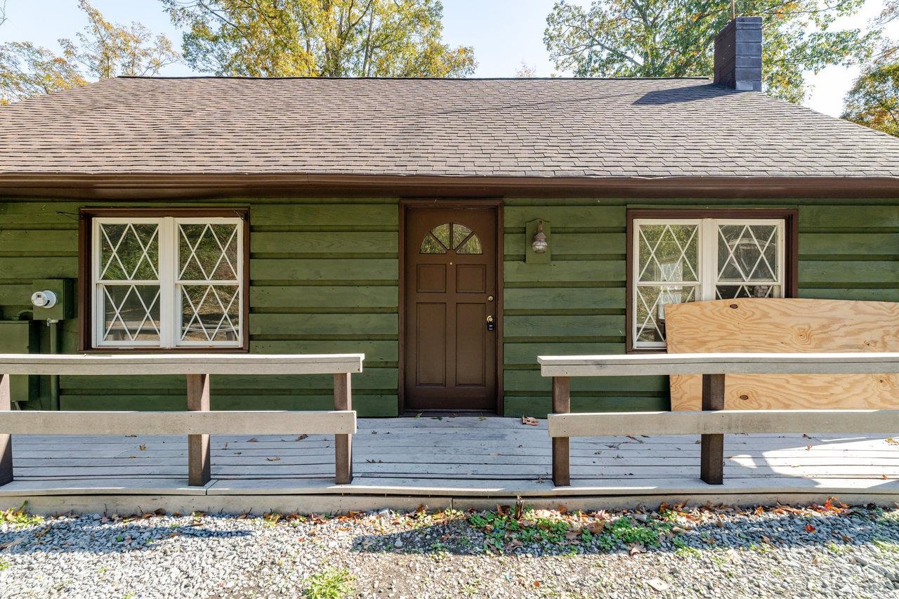 115 RISK RD, NEW MARKET, Virginia 22844, 2 Bedrooms Bedrooms, ,1 BathroomBathrooms,Residential,115 RISK RD,670579 MLS # 670579