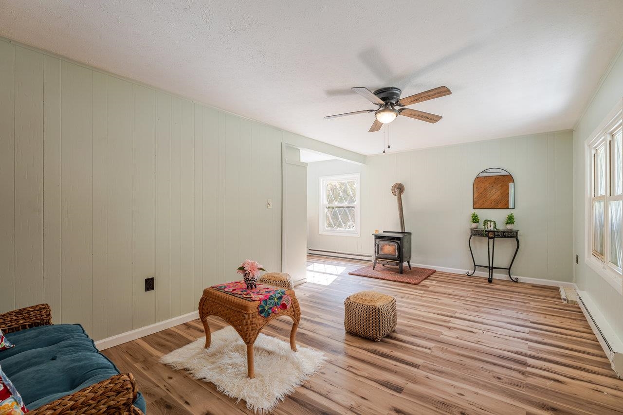 115 RISK RD, NEW MARKET, Virginia 22844, 2 Bedrooms Bedrooms, ,1 BathroomBathrooms,Residential,115 RISK RD,670579 MLS # 670579