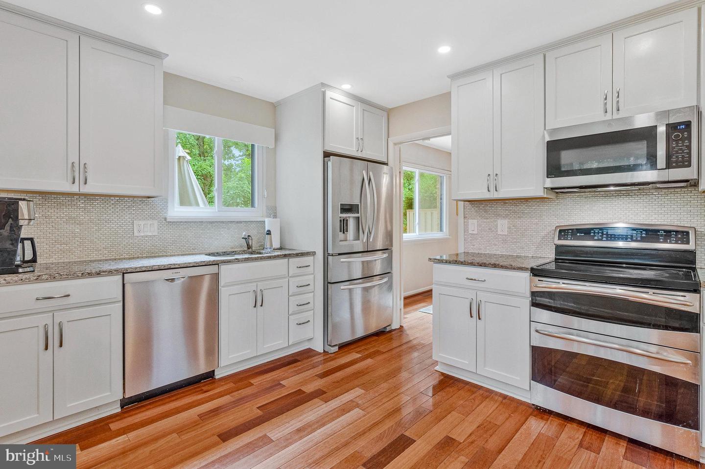 3800 HEMLOCK WAY, FAIRFAX, Virginia 22030, 3 Bedrooms Bedrooms, ,2 BathroomsBathrooms,Residential,For sale,3800 HEMLOCK WAY,VAFC2006880 MLS # VAFC2006880 3800 HEMLOCK WAY, FAIRFAX, Virginia 22030, 3 Bedrooms Bedrooms, ,2 BathroomsBathrooms,Residential,For sale,3800 HEMLOCK WAY,VAFC2006880 MLS # VAFC2006880