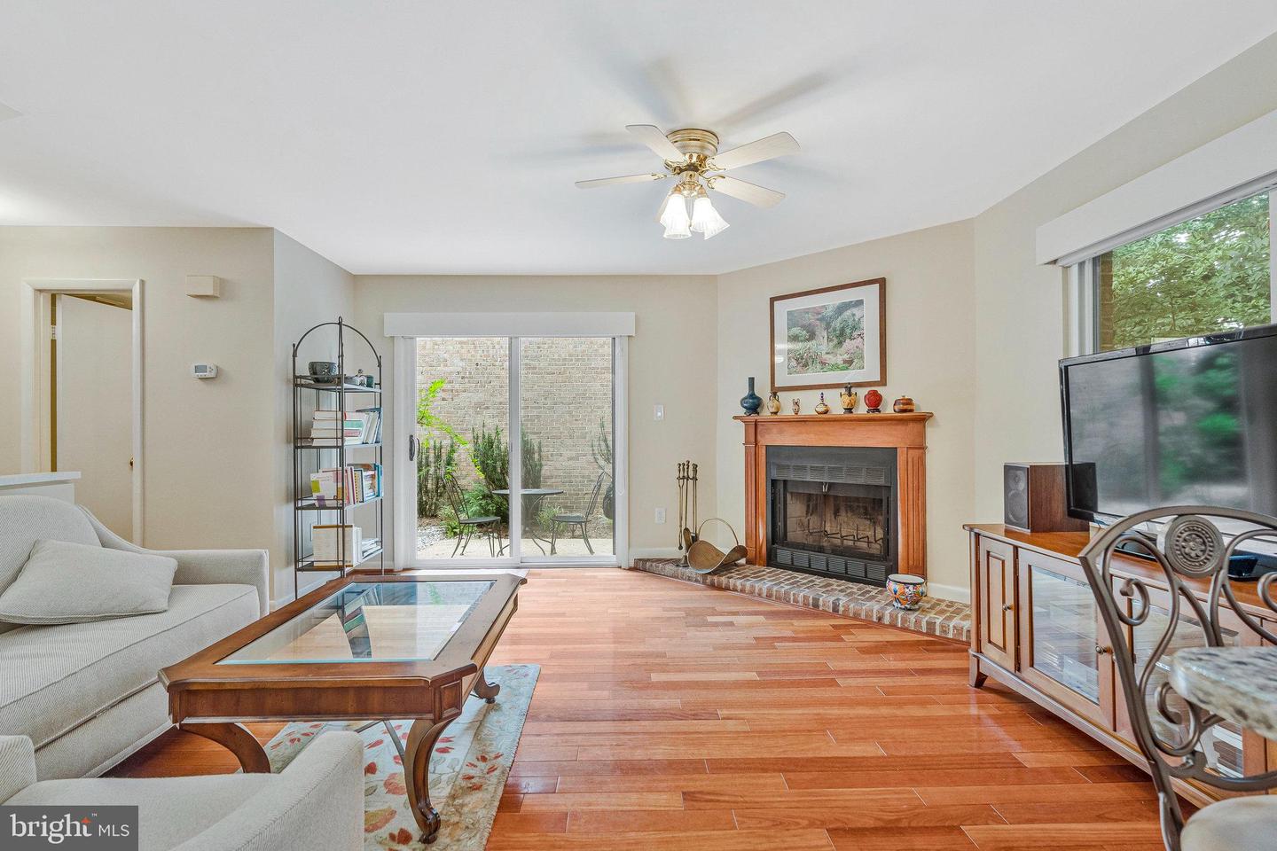 3800 HEMLOCK WAY, FAIRFAX, Virginia 22030, 3 Bedrooms Bedrooms, ,2 BathroomsBathrooms,Residential,For sale,3800 HEMLOCK WAY,VAFC2006880 MLS # VAFC2006880 3800 HEMLOCK WAY, FAIRFAX, Virginia 22030, 3 Bedrooms Bedrooms, ,2 BathroomsBathrooms,Residential,For sale,3800 HEMLOCK WAY,VAFC2006880 MLS # VAFC2006880