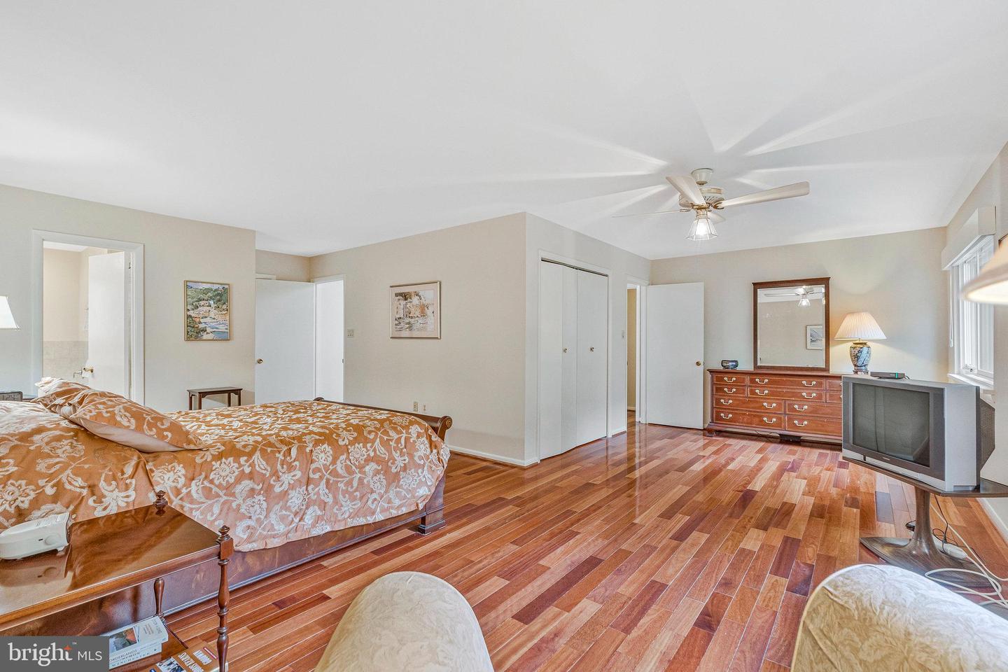 3800 HEMLOCK WAY, FAIRFAX, Virginia 22030, 3 Bedrooms Bedrooms, ,2 BathroomsBathrooms,Residential,For sale,3800 HEMLOCK WAY,VAFC2006880 MLS # VAFC2006880 3800 HEMLOCK WAY, FAIRFAX, Virginia 22030, 3 Bedrooms Bedrooms, ,2 BathroomsBathrooms,Residential,For sale,3800 HEMLOCK WAY,VAFC2006880 MLS # VAFC2006880