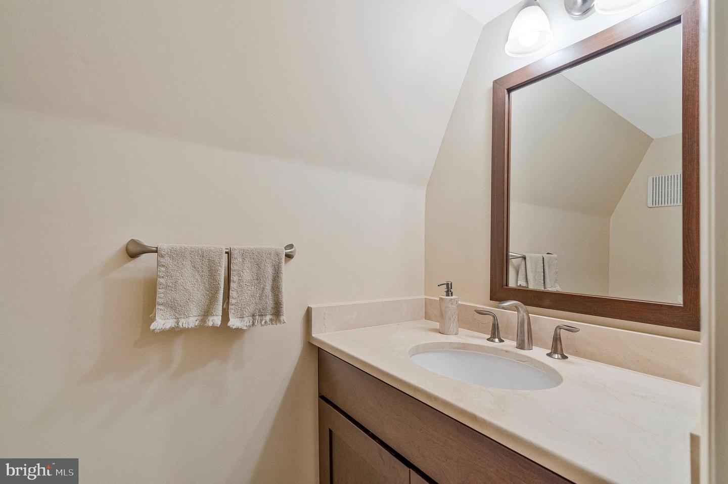 3800 HEMLOCK WAY, FAIRFAX, Virginia 22030, 3 Bedrooms Bedrooms, ,2 BathroomsBathrooms,Residential,For sale,3800 HEMLOCK WAY,VAFC2006880 MLS # VAFC2006880 3800 HEMLOCK WAY, FAIRFAX, Virginia 22030, 3 Bedrooms Bedrooms, ,2 BathroomsBathrooms,Residential,For sale,3800 HEMLOCK WAY,VAFC2006880 MLS # VAFC2006880