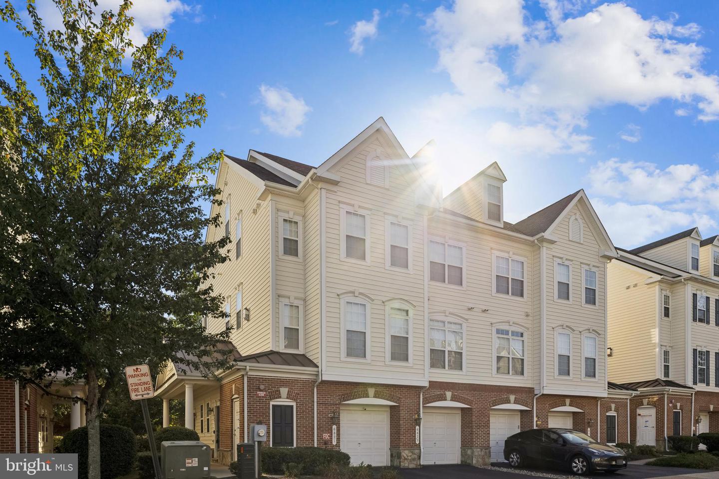 6821 HAMPTON BAY LN, GAINESVILLE, Virginia 20155, 3 Bedrooms Bedrooms, ,2 BathroomsBathrooms,Residential,For sale,6821 HAMPTON BAY LN,VAPW2102718 MLS # VAPW2102718 6821 HAMPTON BAY LN, GAINESVILLE, Virginia 20155, 3 Bedrooms Bedrooms, ,2 BathroomsBathrooms,Residential,For sale,6821 HAMPTON BAY LN,VAPW2102718 MLS # VAPW2102718