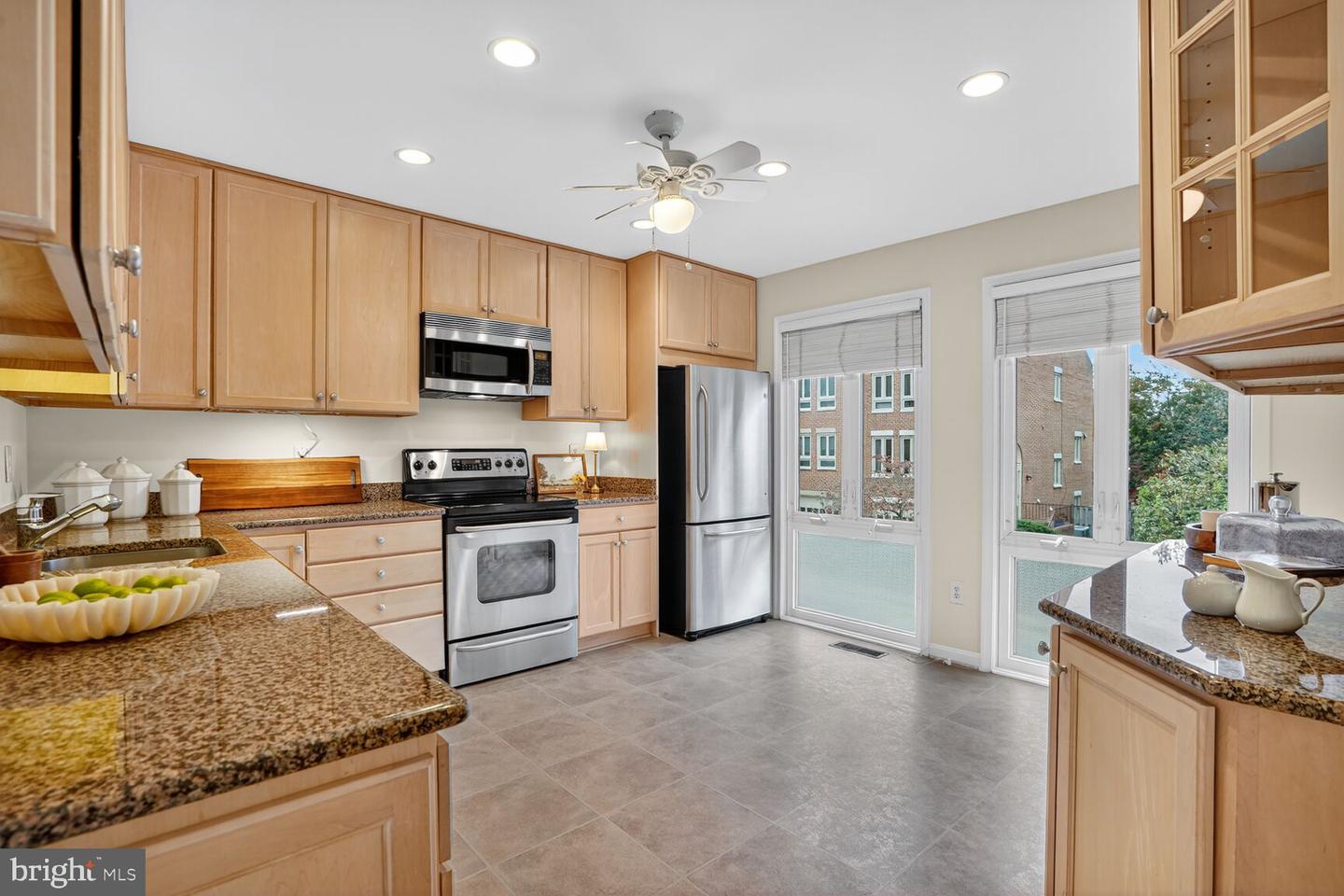 10172 TURNBERRY PL, OAKTON, Virginia 22124, 3 Bedrooms Bedrooms, ,2 BathroomsBathrooms,Residential,For sale,10172 TURNBERRY PL,VAFX2263592 MLS # VAFX2263592 10172 TURNBERRY PL, OAKTON, Virginia 22124, 3 Bedrooms Bedrooms, ,2 BathroomsBathrooms,Residential,For sale,10172 TURNBERRY PL,VAFX2263592 MLS # VAFX2263592