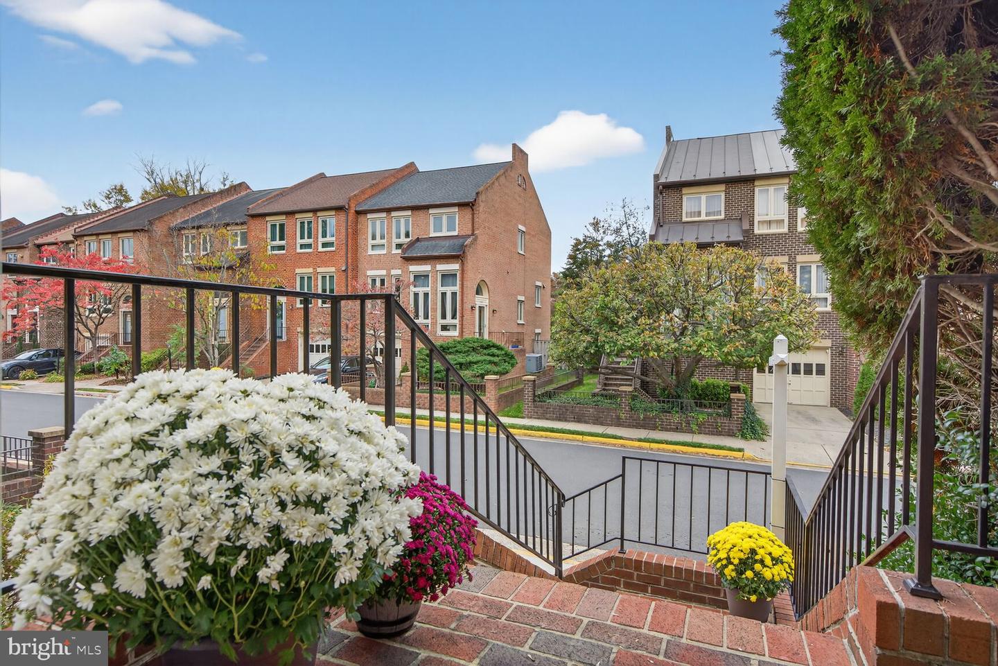 10172 TURNBERRY PL, OAKTON, Virginia 22124, 3 Bedrooms Bedrooms, ,2 BathroomsBathrooms,Residential,For sale,10172 TURNBERRY PL,VAFX2263592 MLS # VAFX2263592 10172 TURNBERRY PL, OAKTON, Virginia 22124, 3 Bedrooms Bedrooms, ,2 BathroomsBathrooms,Residential,For sale,10172 TURNBERRY PL,VAFX2263592 MLS # VAFX2263592