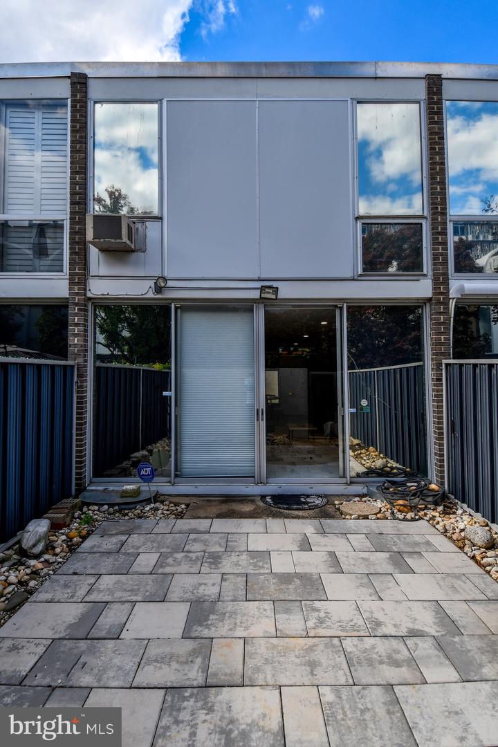 354 N ST SW #354, WASHINGTON, District Of Columbia 20024, 3 Bedrooms Bedrooms, ,1 BathroomBathrooms,Residential,For sale,354 N ST SW #354,DCDC2220332 MLS # DCDC2220332 354 N ST SW #354, WASHINGTON, District Of Columbia 20024, 3 Bedrooms Bedrooms, ,1 BathroomBathrooms,Residential,For sale,354 N ST SW #354,DCDC2220332 MLS # DCDC2220332