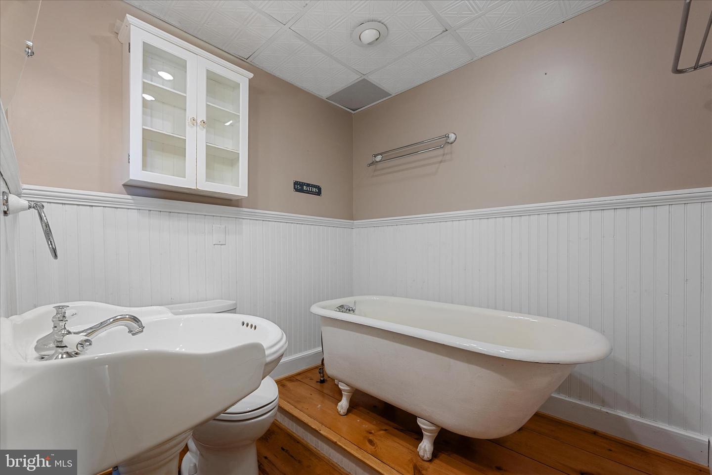 1133 TOMAHAWK TRL TRL, WINCHESTER, Virginia 22602, 3 Bedrooms Bedrooms, 9 Rooms Rooms,2 BathroomsBathrooms,Residential,For sale,1133 TOMAHAWK TRL TRL,VAFV2036660 MLS # VAFV2036660 1133 TOMAHAWK TRL TRL, WINCHESTER, Virginia 22602, 3 Bedrooms Bedrooms, 9 Rooms Rooms,2 BathroomsBathrooms,Residential,For sale,1133 TOMAHAWK TRL TRL,VAFV2036660 MLS # VAFV2036660