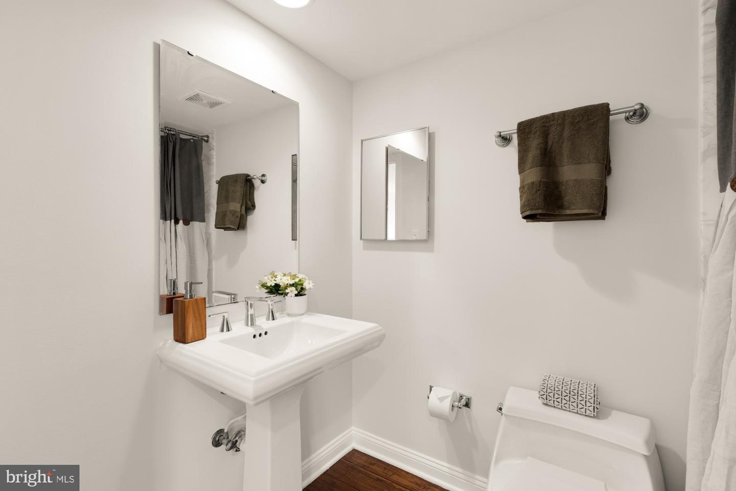 1406 CORCORAN ST NW #C, WASHINGTON, District Of Columbia 20009, 2 Bedrooms Bedrooms, 4 Rooms Rooms,2 BathroomsBathrooms,Residential,For sale,1406 CORCORAN ST NW #C,DCDC2222018 MLS # DCDC2222018 1406 CORCORAN ST NW #C, WASHINGTON, District Of Columbia 20009, 2 Bedrooms Bedrooms, 4 Rooms Rooms,2 BathroomsBathrooms,Residential,For sale,1406 CORCORAN ST NW #C,DCDC2222018 MLS # DCDC2222018