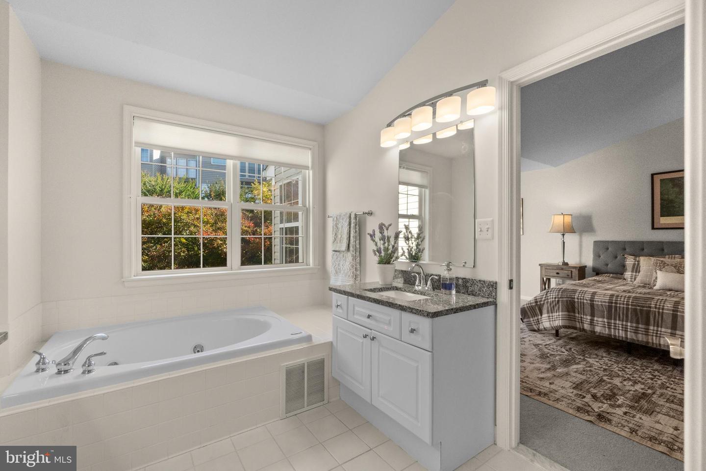 5255 MORNING MIST LN, ALEXANDRIA, Virginia 22312, 3 Bedrooms Bedrooms, ,3 BathroomsBathrooms,Residential,For sale,5255 MORNING MIST LN,VAFX2267698 MLS # VAFX2267698