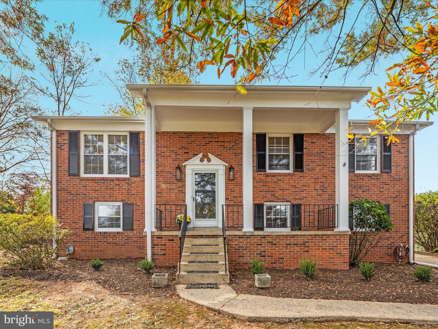 417 OLD WATERFORD RD NW, LEESBURG, Virginia 20176, 6 Bedrooms Bedrooms, ,3 BathroomsBathrooms,Residential,For sale,417 OLD WATERFORD RD NW,VALO2107304 MLS # VALO2107304