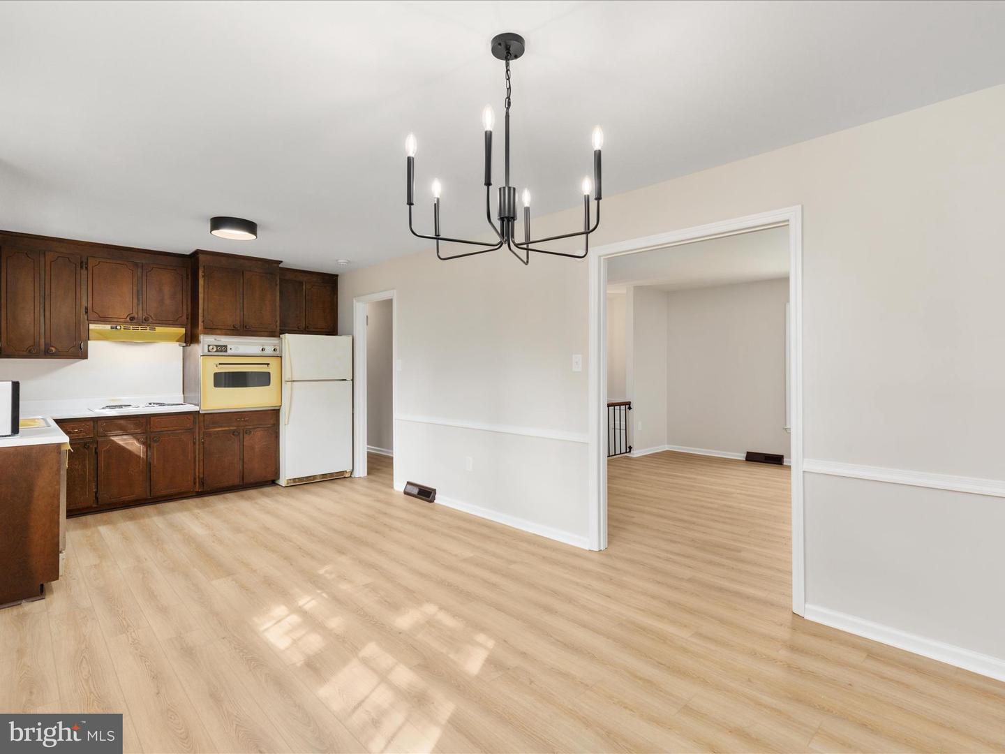 417 OLD WATERFORD RD NW, LEESBURG, Virginia 20176, 6 Bedrooms Bedrooms, ,3 BathroomsBathrooms,Residential,For sale,417 OLD WATERFORD RD NW,VALO2107304 MLS # VALO2107304