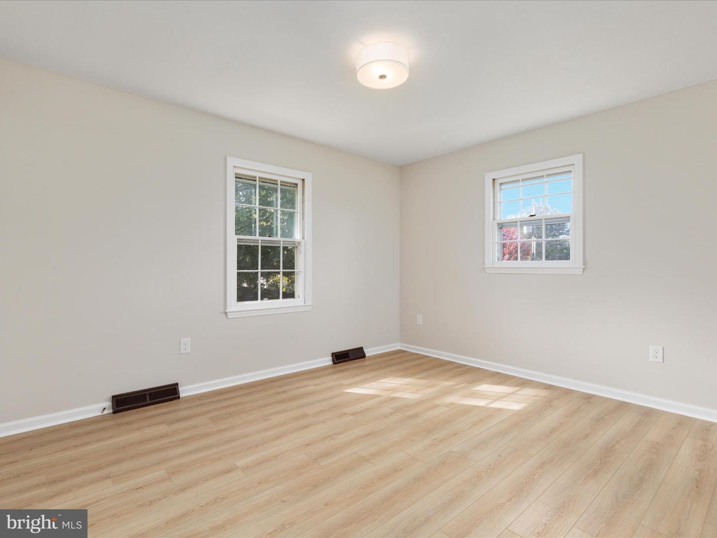 417 OLD WATERFORD RD NW, LEESBURG, Virginia 20176, 6 Bedrooms Bedrooms, ,3 BathroomsBathrooms,Residential,For sale,417 OLD WATERFORD RD NW,VALO2107304 MLS # VALO2107304