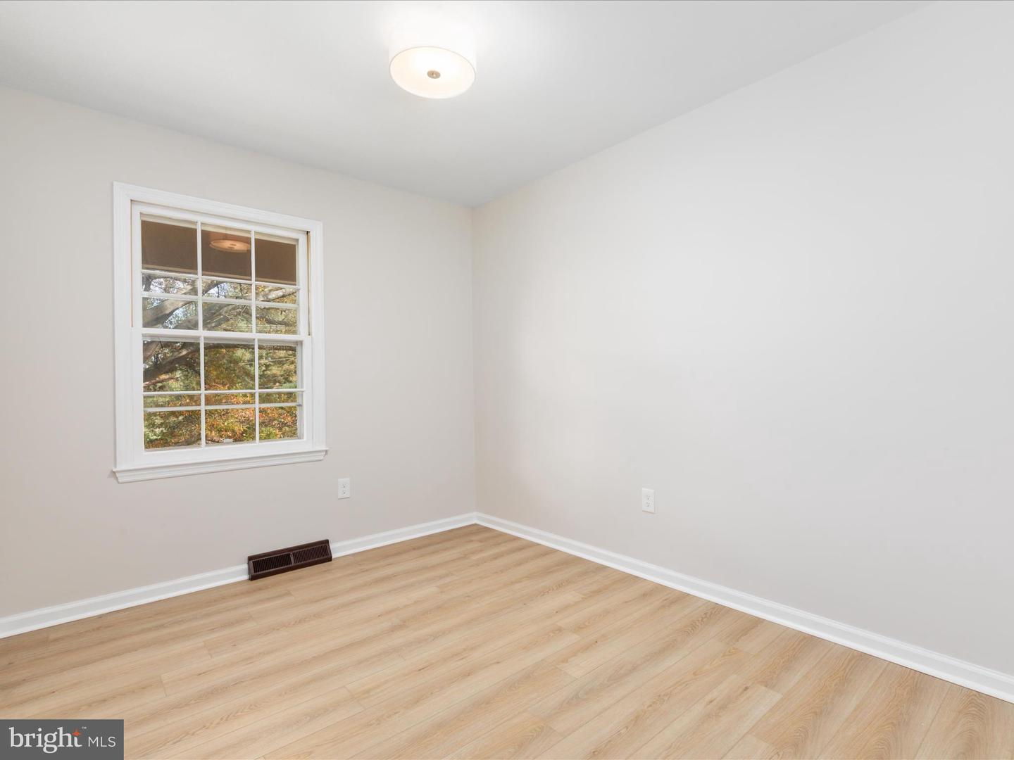 417 OLD WATERFORD RD NW, LEESBURG, Virginia 20176, 6 Bedrooms Bedrooms, ,3 BathroomsBathrooms,Residential,For sale,417 OLD WATERFORD RD NW,VALO2107304 MLS # VALO2107304