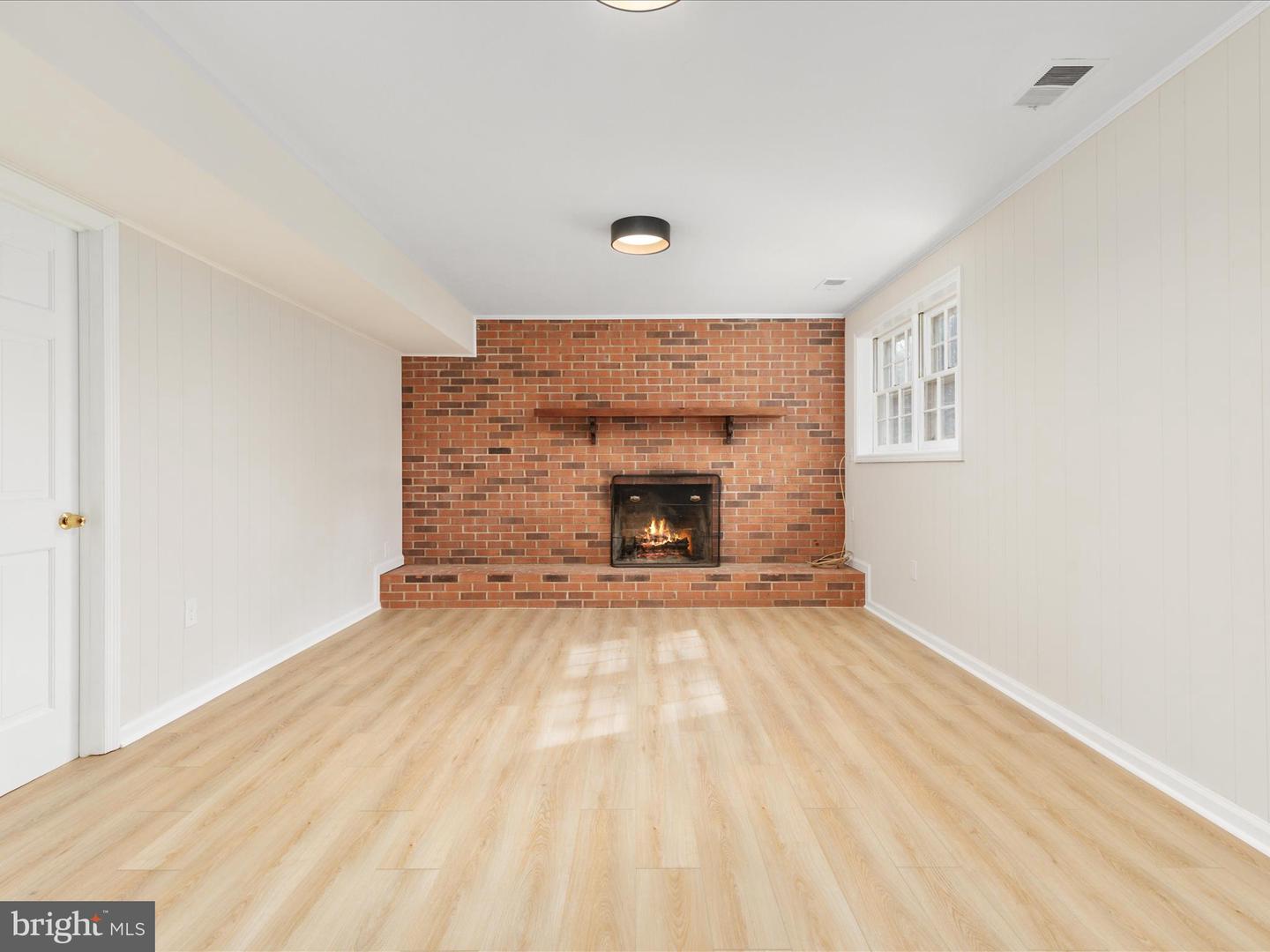 417 OLD WATERFORD RD NW, LEESBURG, Virginia 20176, 6 Bedrooms Bedrooms, ,3 BathroomsBathrooms,Residential,For sale,417 OLD WATERFORD RD NW,VALO2107304 MLS # VALO2107304