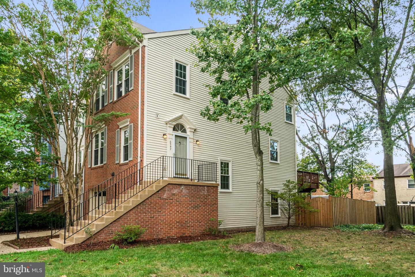 6342 FRANCONIA COMMONS DR, ALEXANDRIA, Virginia 22310, 3 Bedrooms Bedrooms, ,3 BathroomsBathrooms,Residential,For sale,6342 FRANCONIA COMMONS DR,VAFX2268584 MLS # VAFX2268584 6342 FRANCONIA COMMONS DR, ALEXANDRIA, Virginia 22310, 3 Bedrooms Bedrooms, ,3 BathroomsBathrooms,Residential,For sale,6342 FRANCONIA COMMONS DR,VAFX2268584 MLS # VAFX2268584