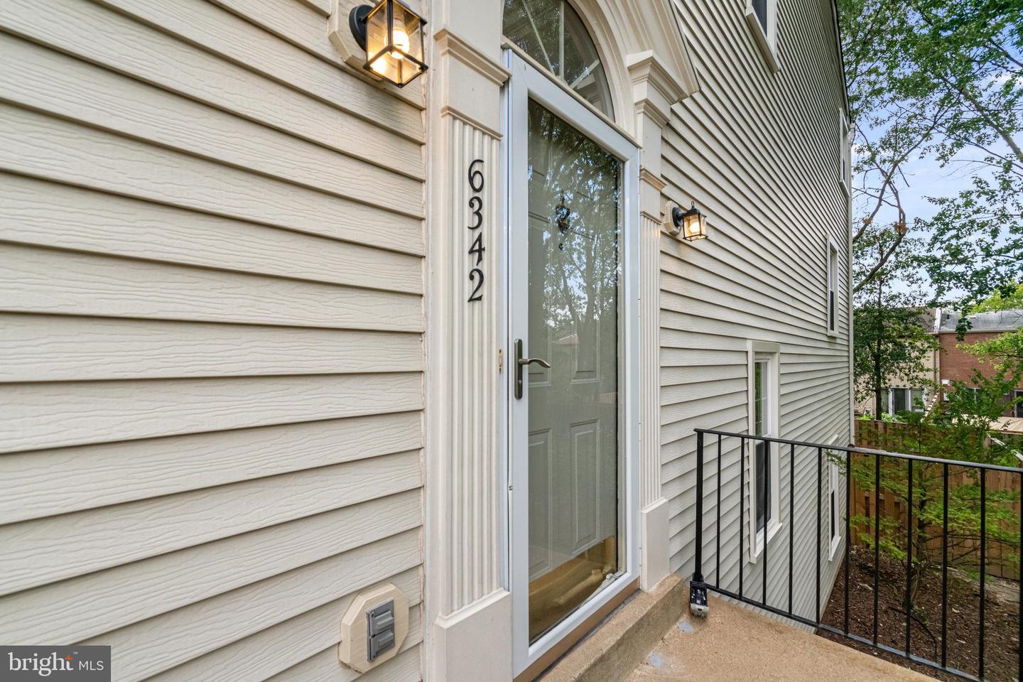 6342 FRANCONIA COMMONS DR, ALEXANDRIA, Virginia 22310, 3 Bedrooms Bedrooms, ,3 BathroomsBathrooms,Residential,For sale,6342 FRANCONIA COMMONS DR,VAFX2268584 MLS # VAFX2268584 6342 FRANCONIA COMMONS DR, ALEXANDRIA, Virginia 22310, 3 Bedrooms Bedrooms, ,3 BathroomsBathrooms,Residential,For sale,6342 FRANCONIA COMMONS DR,VAFX2268584 MLS # VAFX2268584