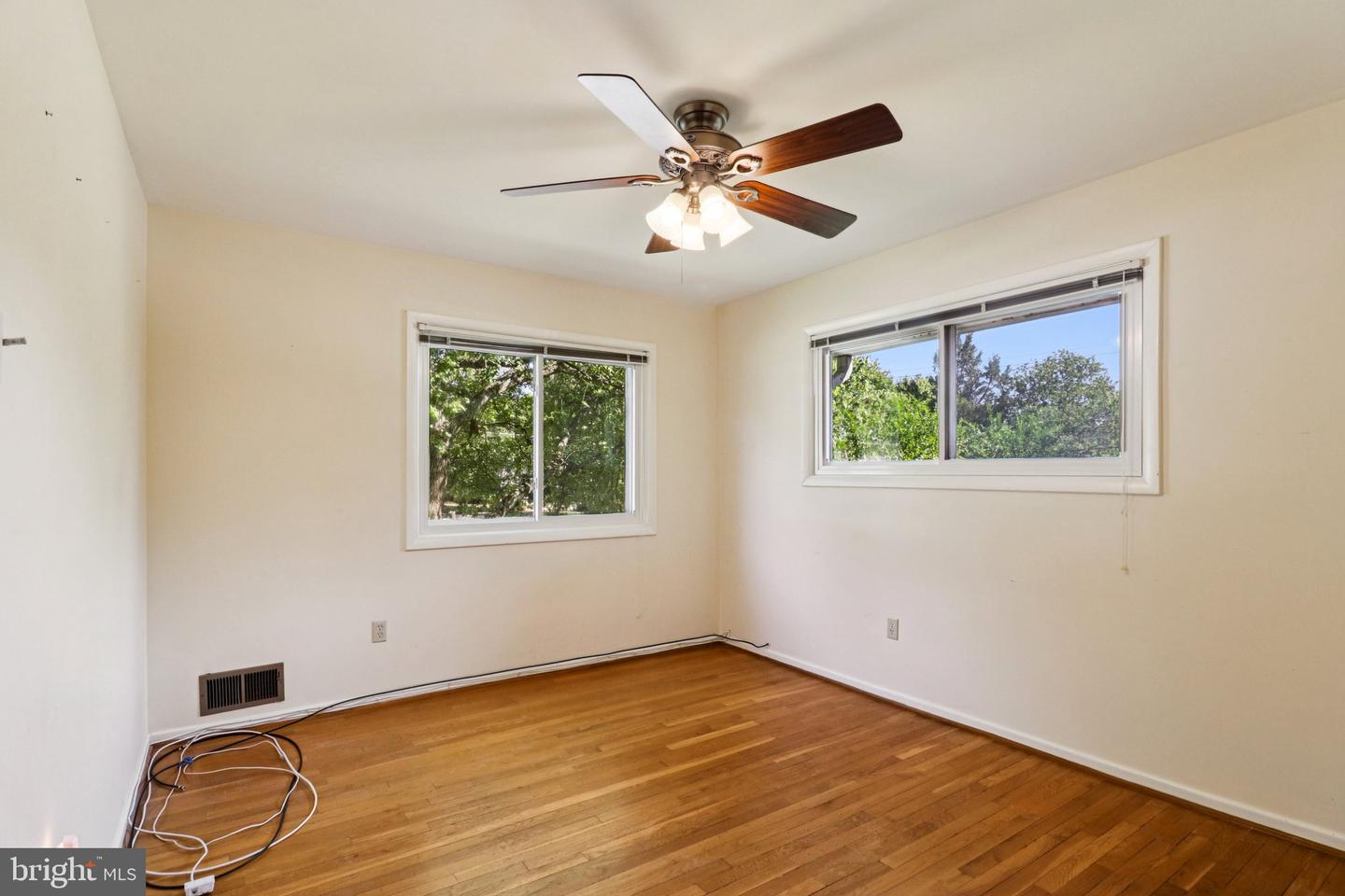 2638 BOWLING GREEN DR, VIENNA, Virginia 22180, 4 Bedrooms Bedrooms, ,2 BathroomsBathrooms,Residential,For sale,2638 BOWLING GREEN DR,VAFX2268866 MLS # VAFX2268866