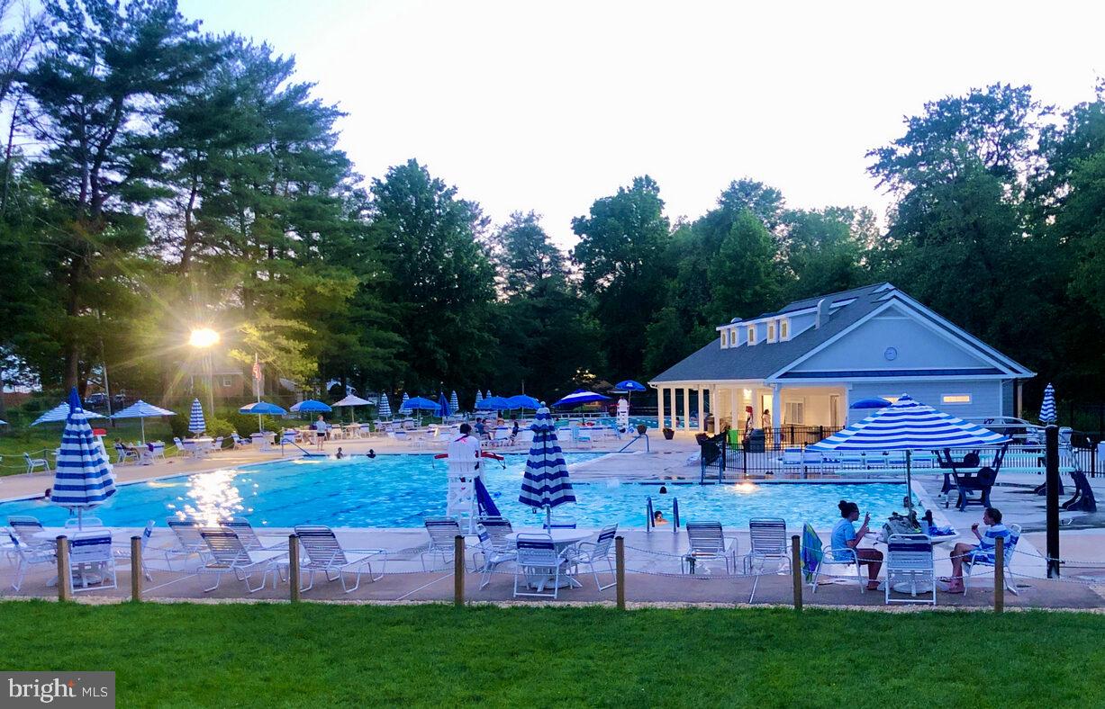 2638 BOWLING GREEN DR, VIENNA, Virginia 22180, 4 Bedrooms Bedrooms, ,2 BathroomsBathrooms,Residential,For sale,2638 BOWLING GREEN DR,VAFX2268866 MLS # VAFX2268866