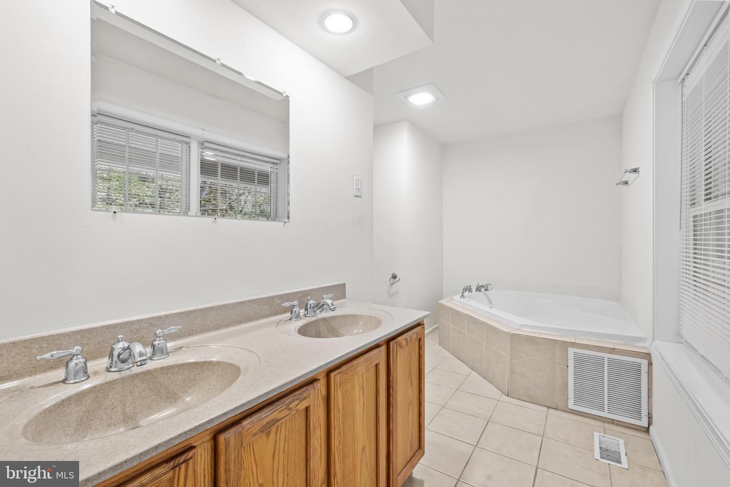 8008 WASHINGTON DR, KING GEORGE, Virginia 22485, 5 Bedrooms Bedrooms, ,3 BathroomsBathrooms,Residential,For sale,8008 WASHINGTON DR,VAKG2007050 MLS # VAKG2007050 8008 WASHINGTON DR, KING GEORGE, Virginia 22485, 5 Bedrooms Bedrooms, ,3 BathroomsBathrooms,Residential,For sale,8008 WASHINGTON DR,VAKG2007050 MLS # VAKG2007050