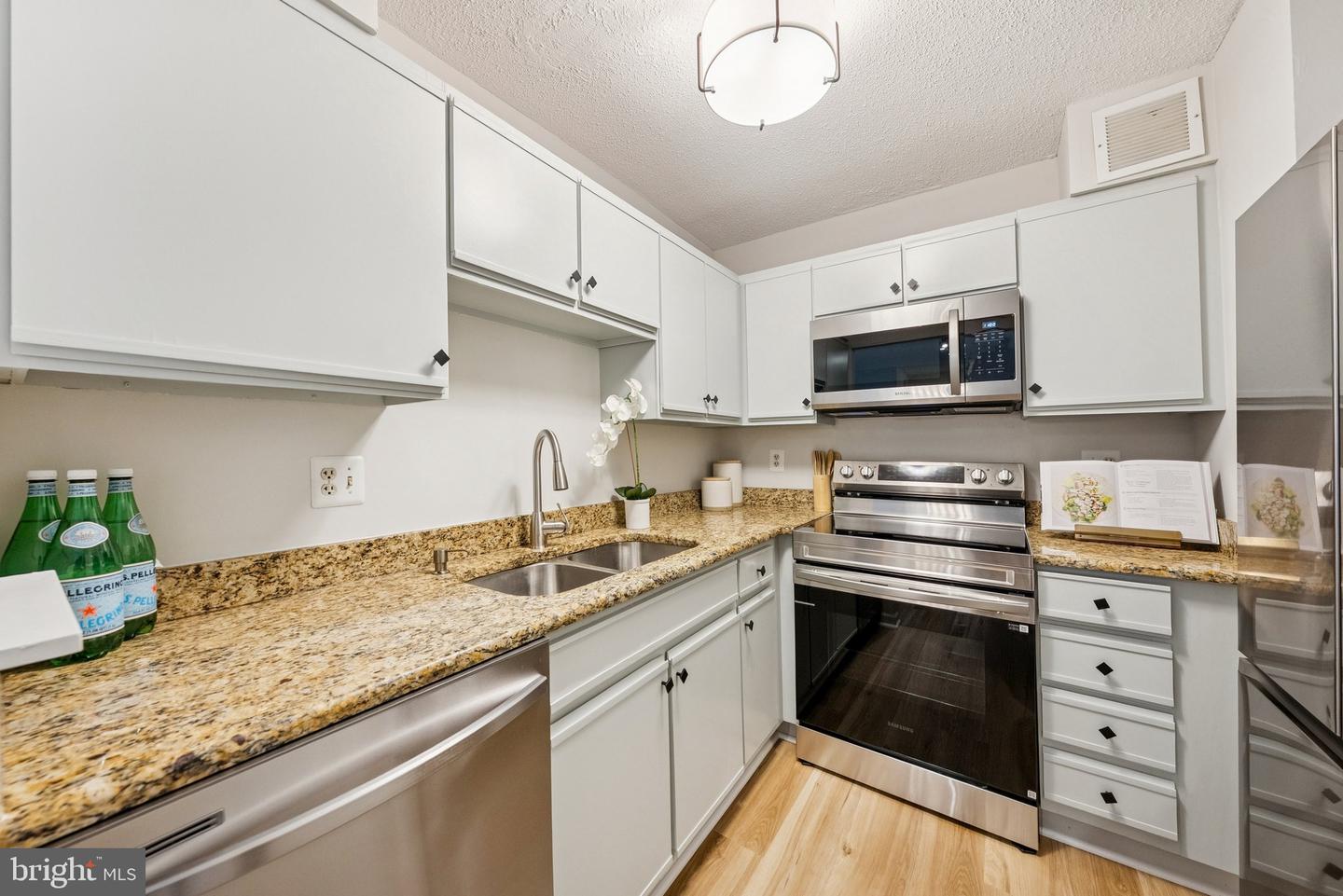 900 N STAFFORD ST #915, ARLINGTON, Virginia 22203, 2 Bedrooms Bedrooms, ,2 BathroomsBathrooms,Residential,For sale,900 N STAFFORD ST #915,VAAR2064150 MLS # VAAR2064150 900 N STAFFORD ST #915, ARLINGTON, Virginia 22203, 2 Bedrooms Bedrooms, ,2 BathroomsBathrooms,Residential,For sale,900 N STAFFORD ST #915,VAAR2064150 MLS # VAAR2064150