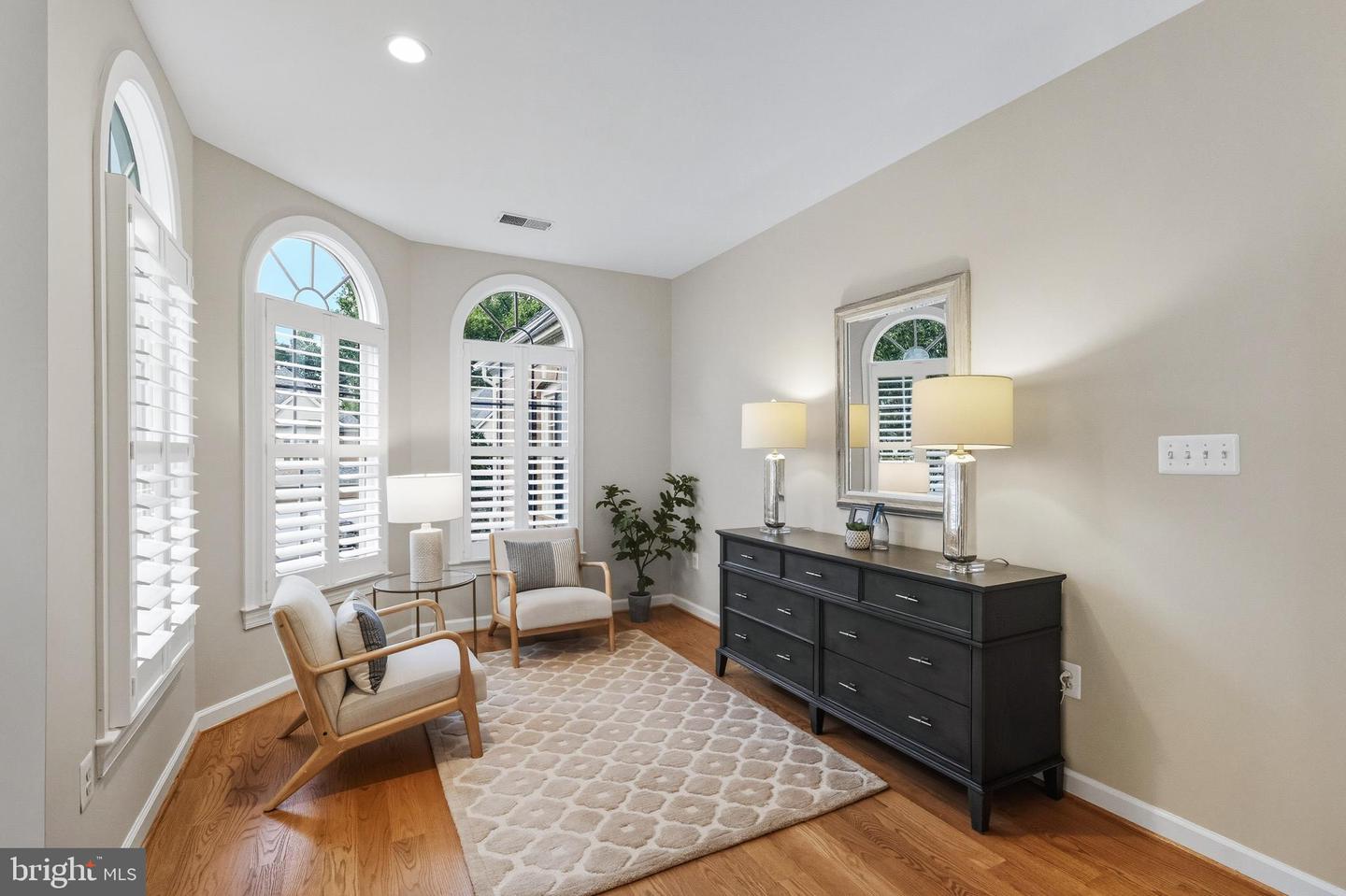 10087 DANIELS RUN WAY, FAIRFAX, Virginia 22030, 4 Bedrooms Bedrooms, ,3 BathroomsBathrooms,Residential,For sale,10087 DANIELS RUN WAY,VAFC2007094 MLS # VAFC2007094