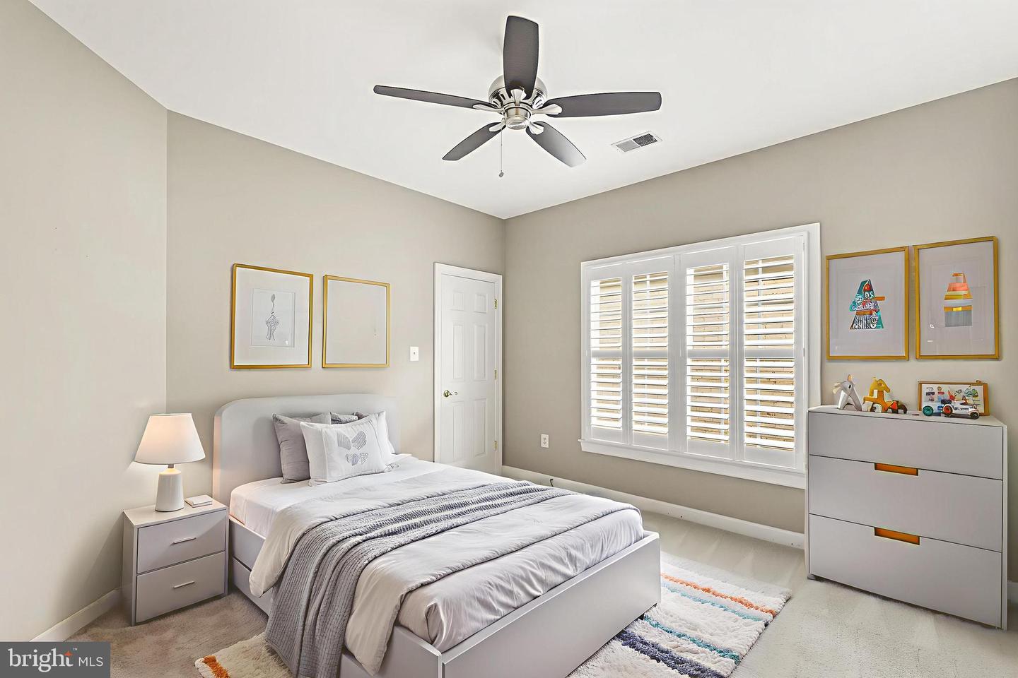 10087 DANIELS RUN WAY, FAIRFAX, Virginia 22030, 4 Bedrooms Bedrooms, ,3 BathroomsBathrooms,Residential,For sale,10087 DANIELS RUN WAY,VAFC2007094 MLS # VAFC2007094