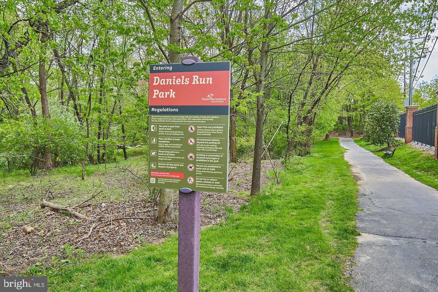 10087 DANIELS RUN WAY, FAIRFAX, Virginia 22030, 4 Bedrooms Bedrooms, ,3 BathroomsBathrooms,Residential,For sale,10087 DANIELS RUN WAY,VAFC2007094 MLS # VAFC2007094