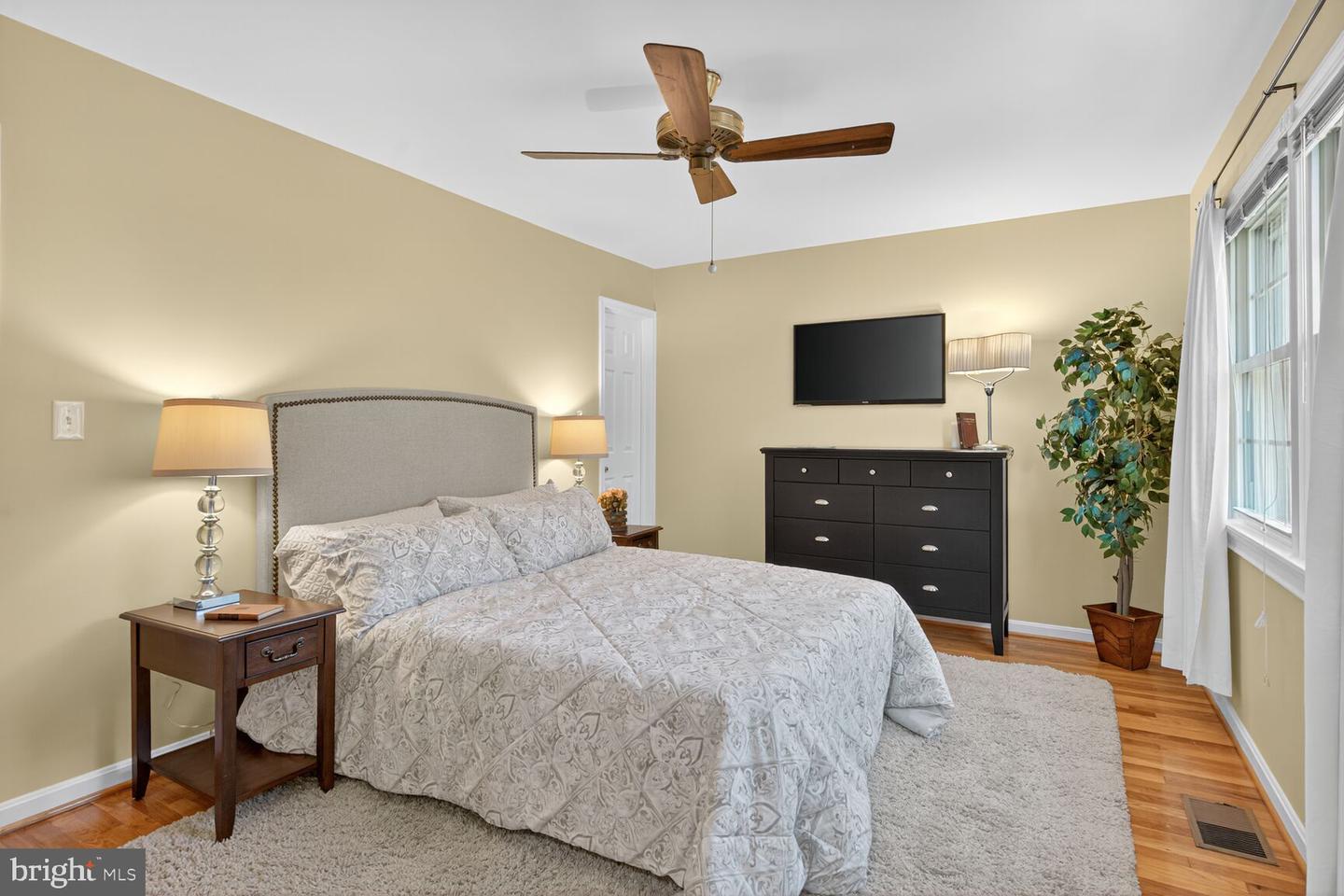 5944 QUEENSTON ST, SPRINGFIELD, Virginia 22152, 3 Bedrooms Bedrooms, ,3 BathroomsBathrooms,Residential,For sale,5944 QUEENSTON ST,VAFX2269524 MLS # VAFX2269524 5944 QUEENSTON ST, SPRINGFIELD, Virginia 22152, 3 Bedrooms Bedrooms, ,3 BathroomsBathrooms,Residential,For sale,5944 QUEENSTON ST,VAFX2269524 MLS # VAFX2269524