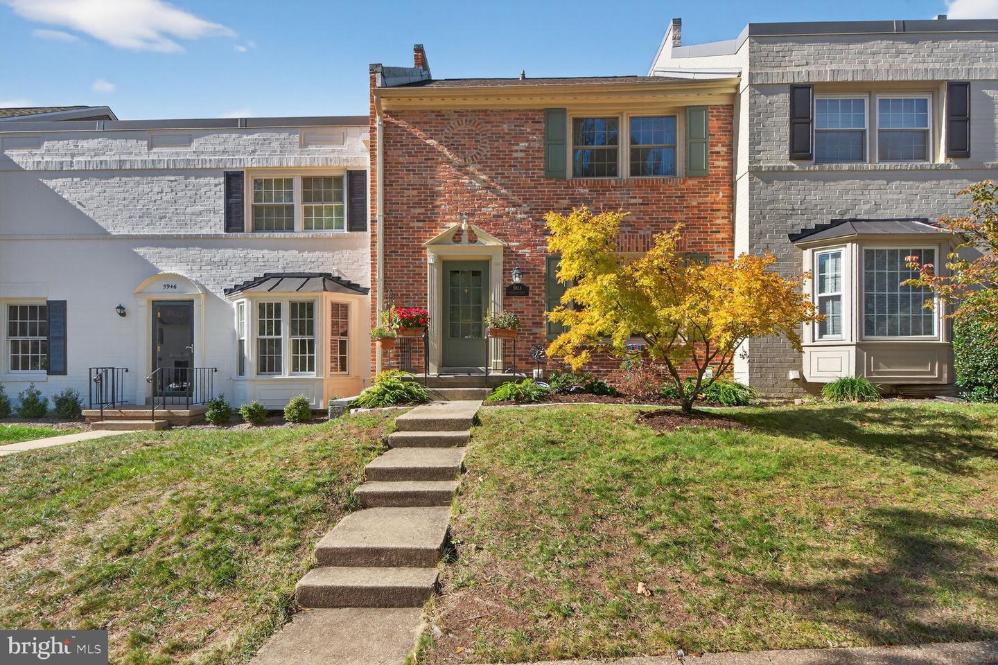 5944 QUEENSTON ST, SPRINGFIELD, Virginia 22152, 3 Bedrooms Bedrooms, ,3 BathroomsBathrooms,Residential,For sale,5944 QUEENSTON ST,VAFX2269524 MLS # VAFX2269524 5944 QUEENSTON ST, SPRINGFIELD, Virginia 22152, 3 Bedrooms Bedrooms, ,3 BathroomsBathrooms,Residential,For sale,5944 QUEENSTON ST,VAFX2269524 MLS # VAFX2269524