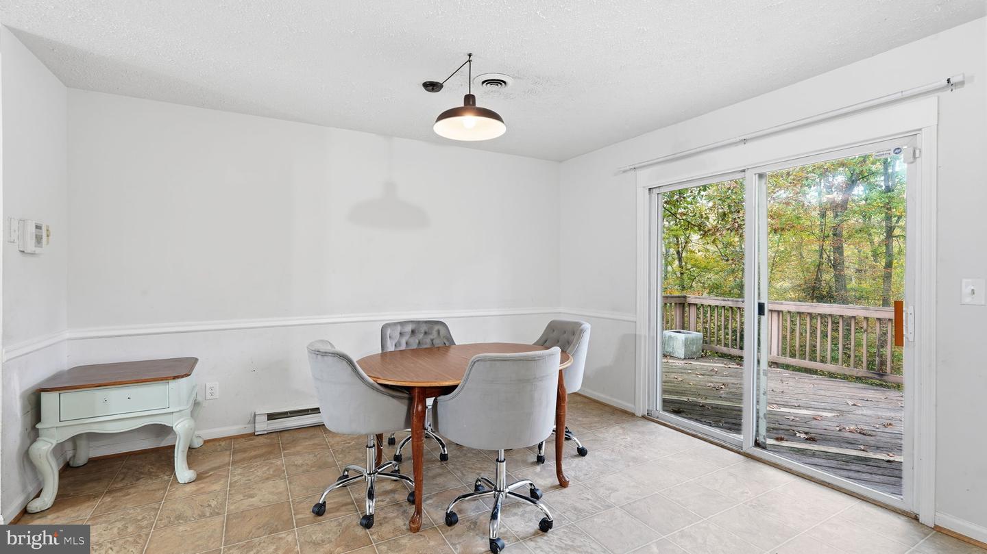 239 SANDY RIDGE RD, FREDERICKSBURG, Virginia 22405, 4 Bedrooms Bedrooms, ,2 BathroomsBathrooms,Residential,For sale,239 SANDY RIDGE RD,VAST2043082 MLS # VAST2043082 239 SANDY RIDGE RD, FREDERICKSBURG, Virginia 22405, 4 Bedrooms Bedrooms, ,2 BathroomsBathrooms,Residential,For sale,239 SANDY RIDGE RD,VAST2043082 MLS # VAST2043082