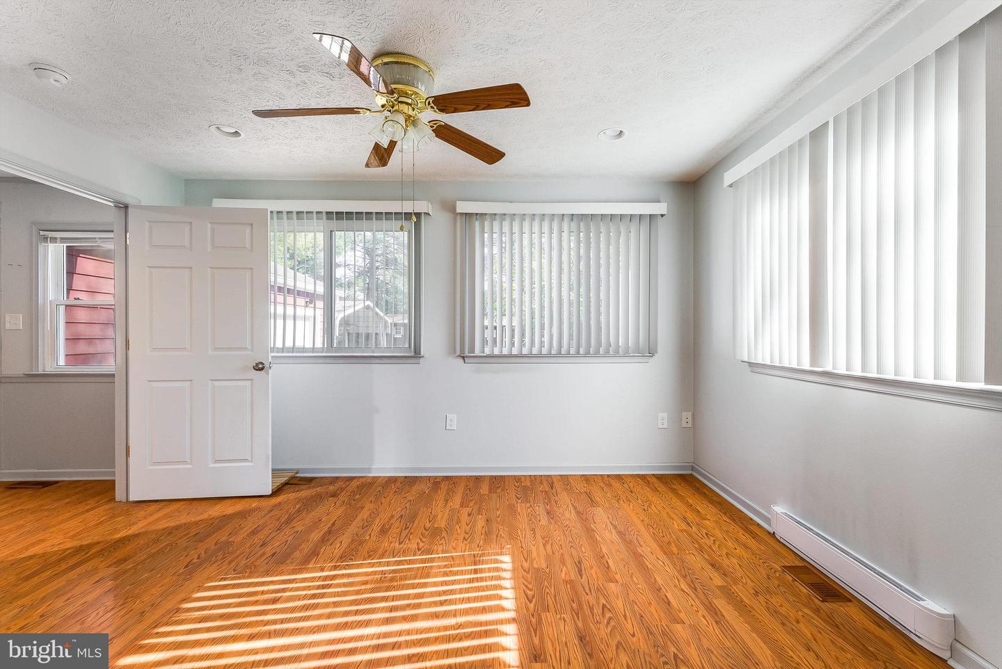 25 RINKER GATE, FORT VALLEY, Virginia 22652, 4 Bedrooms Bedrooms, ,2 BathroomsBathrooms,Residential,For sale,25 RINKER GATE,VASH2012728 MLS # VASH2012728