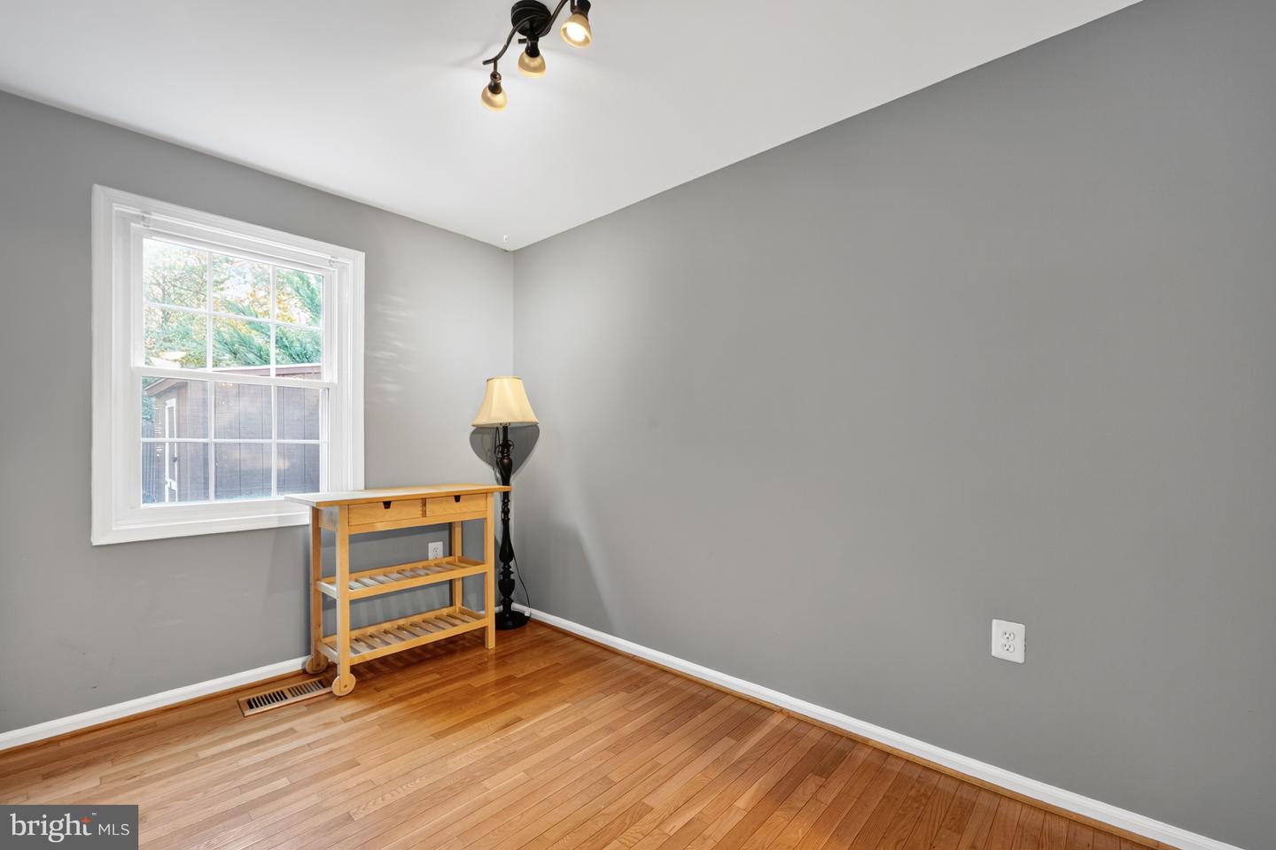 9909 LAKEPOINTE DR, BURKE, Virginia 22015, 3 Bedrooms Bedrooms, ,2 BathroomsBathrooms,Residential,For sale,9909 LAKEPOINTE DR,VAFX2273178 MLS # VAFX2273178 9909 LAKEPOINTE DR, BURKE, Virginia 22015, 3 Bedrooms Bedrooms, ,2 BathroomsBathrooms,Residential,For sale,9909 LAKEPOINTE DR,VAFX2273178 MLS # VAFX2273178