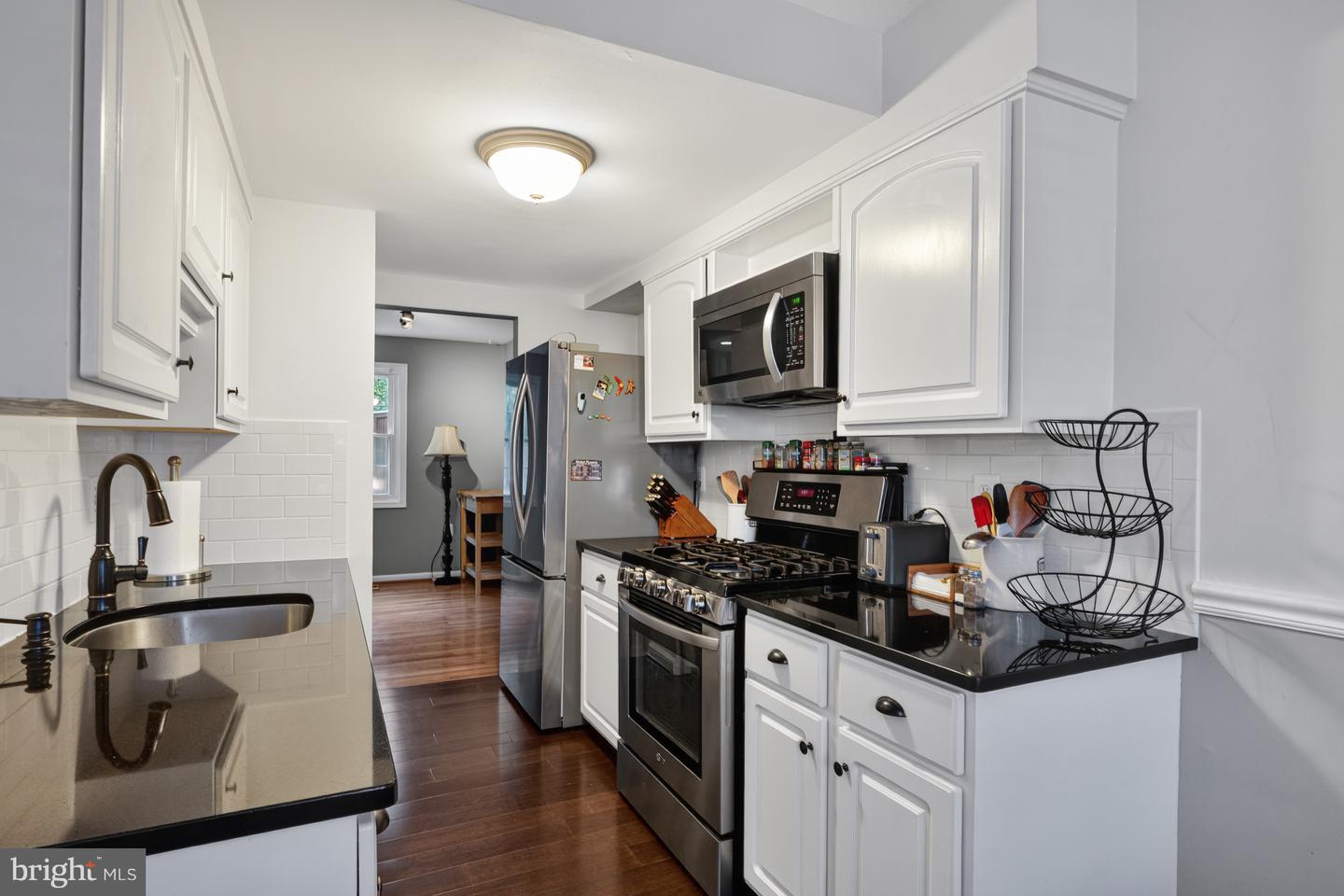 9909 LAKEPOINTE DR, BURKE, Virginia 22015, 3 Bedrooms Bedrooms, ,2 BathroomsBathrooms,Residential,For sale,9909 LAKEPOINTE DR,VAFX2273178 MLS # VAFX2273178 9909 LAKEPOINTE DR, BURKE, Virginia 22015, 3 Bedrooms Bedrooms, ,2 BathroomsBathrooms,Residential,For sale,9909 LAKEPOINTE DR,VAFX2273178 MLS # VAFX2273178