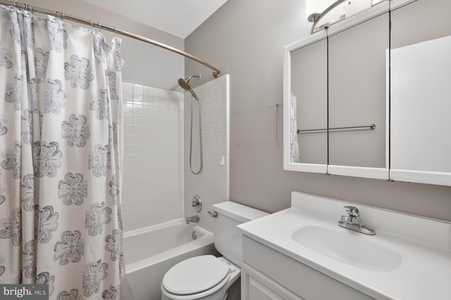 9909 LAKEPOINTE DR, BURKE, Virginia 22015, 3 Bedrooms Bedrooms, ,2 BathroomsBathrooms,Residential,For sale,9909 LAKEPOINTE DR,VAFX2273178 MLS # VAFX2273178 9909 LAKEPOINTE DR, BURKE, Virginia 22015, 3 Bedrooms Bedrooms, ,2 BathroomsBathrooms,Residential,For sale,9909 LAKEPOINTE DR,VAFX2273178 MLS # VAFX2273178