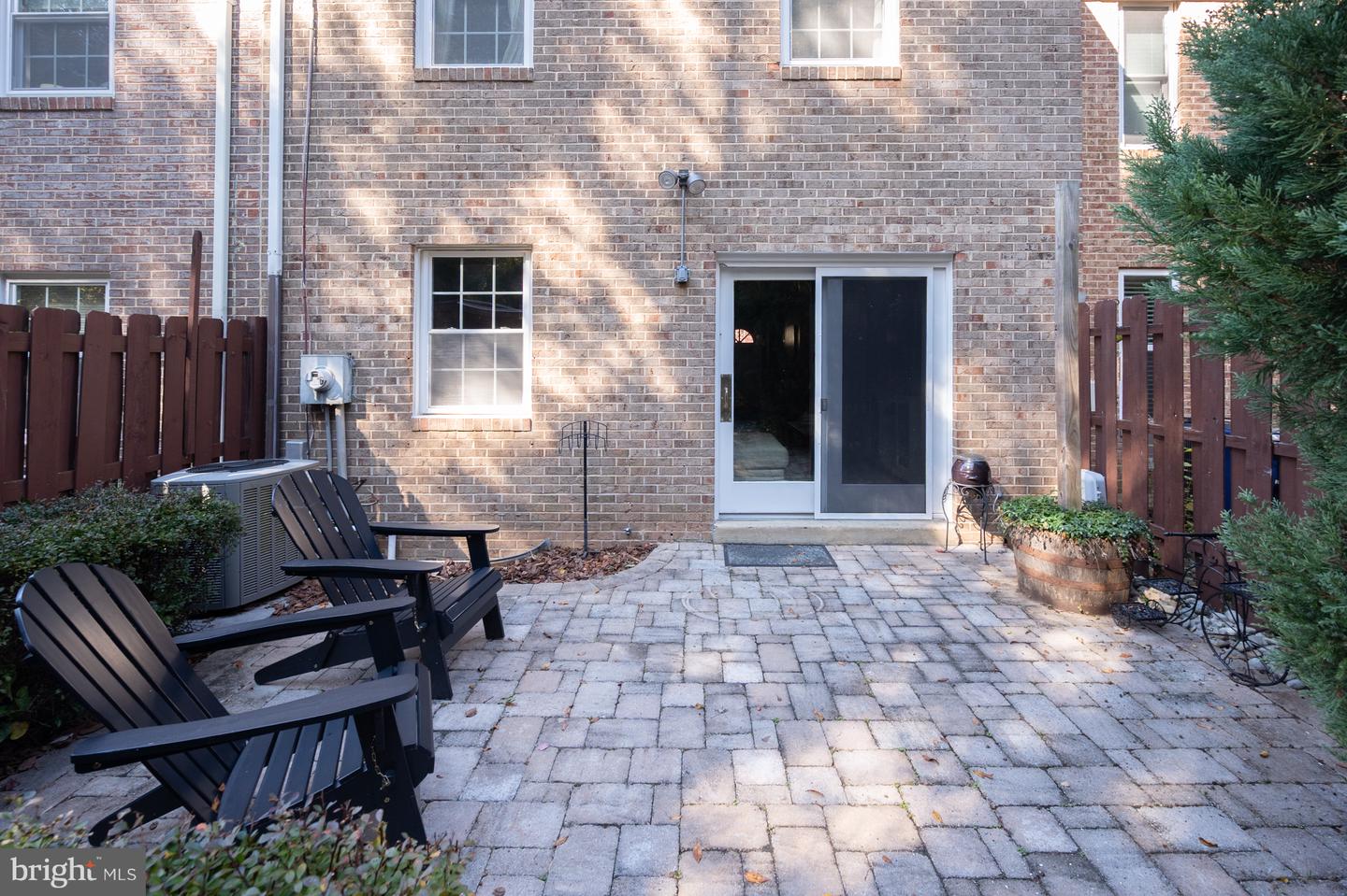 9909 LAKEPOINTE DR, BURKE, Virginia 22015, 3 Bedrooms Bedrooms, ,2 BathroomsBathrooms,Residential,For sale,9909 LAKEPOINTE DR,VAFX2273178 MLS # VAFX2273178 9909 LAKEPOINTE DR, BURKE, Virginia 22015, 3 Bedrooms Bedrooms, ,2 BathroomsBathrooms,Residential,For sale,9909 LAKEPOINTE DR,VAFX2273178 MLS # VAFX2273178