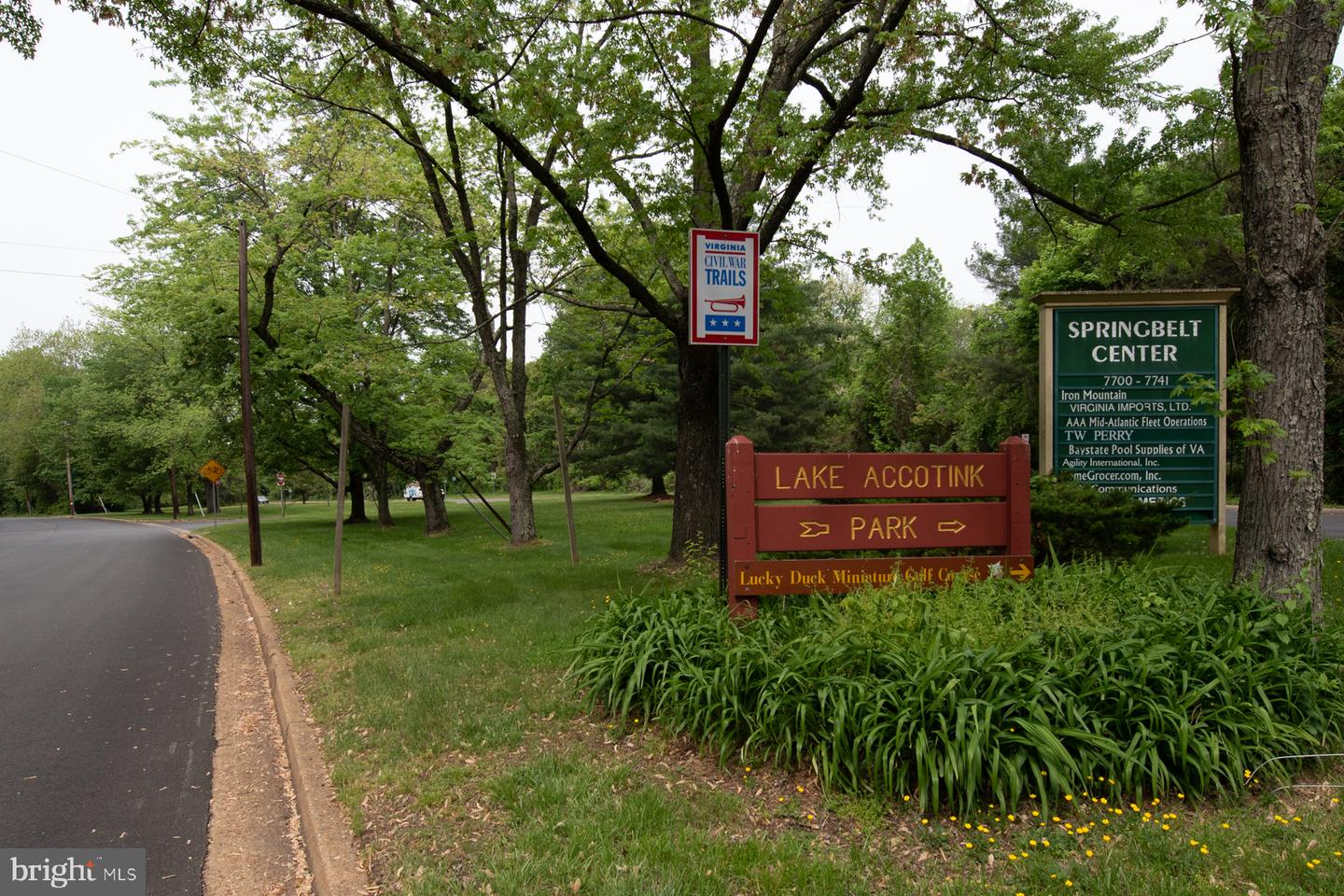 9909 LAKEPOINTE DR, BURKE, Virginia 22015, 3 Bedrooms Bedrooms, ,2 BathroomsBathrooms,Residential,For sale,9909 LAKEPOINTE DR,VAFX2273178 MLS # VAFX2273178 9909 LAKEPOINTE DR, BURKE, Virginia 22015, 3 Bedrooms Bedrooms, ,2 BathroomsBathrooms,Residential,For sale,9909 LAKEPOINTE DR,VAFX2273178 MLS # VAFX2273178