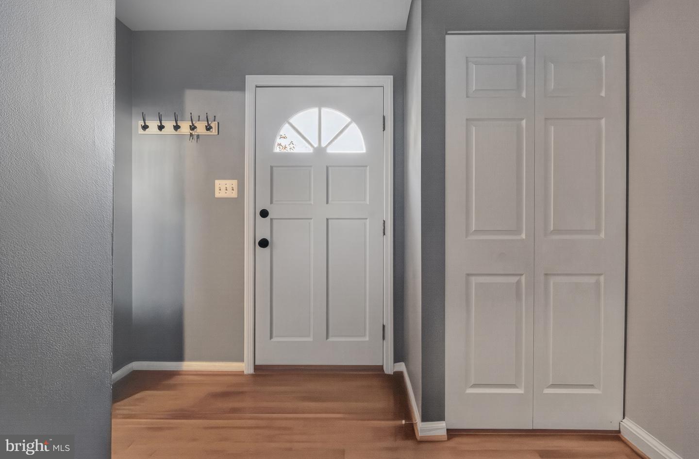 9909 LAKEPOINTE DR, BURKE, Virginia 22015, 3 Bedrooms Bedrooms, ,2 BathroomsBathrooms,Residential,For sale,9909 LAKEPOINTE DR,VAFX2273178 MLS # VAFX2273178 9909 LAKEPOINTE DR, BURKE, Virginia 22015, 3 Bedrooms Bedrooms, ,2 BathroomsBathrooms,Residential,For sale,9909 LAKEPOINTE DR,VAFX2273178 MLS # VAFX2273178