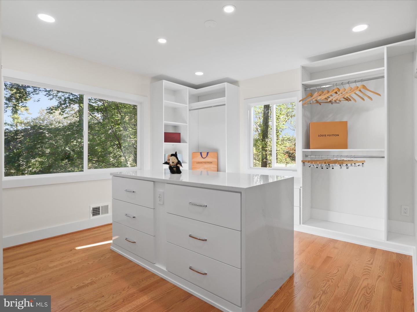 8355 ALVORD ST, MCLEAN, Virginia 22102, 5 Bedrooms Bedrooms, 9 Rooms Rooms,4 BathroomsBathrooms,Residential,For sale,8355 ALVORD ST,VAFX2273190 MLS # VAFX2273190 8355 ALVORD ST, MCLEAN, Virginia 22102, 5 Bedrooms Bedrooms, 9 Rooms Rooms,4 BathroomsBathrooms,Residential,For sale,8355 ALVORD ST,VAFX2273190 MLS # VAFX2273190