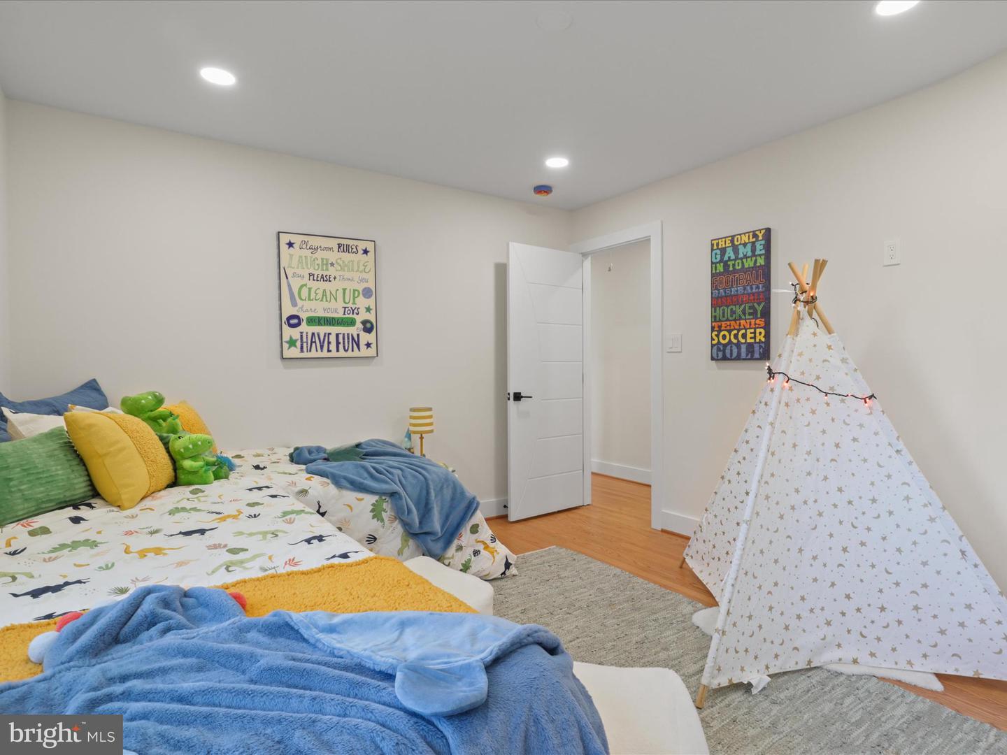 8355 ALVORD ST, MCLEAN, Virginia 22102, 5 Bedrooms Bedrooms, 9 Rooms Rooms,4 BathroomsBathrooms,Residential,For sale,8355 ALVORD ST,VAFX2273190 MLS # VAFX2273190 8355 ALVORD ST, MCLEAN, Virginia 22102, 5 Bedrooms Bedrooms, 9 Rooms Rooms,4 BathroomsBathrooms,Residential,For sale,8355 ALVORD ST,VAFX2273190 MLS # VAFX2273190