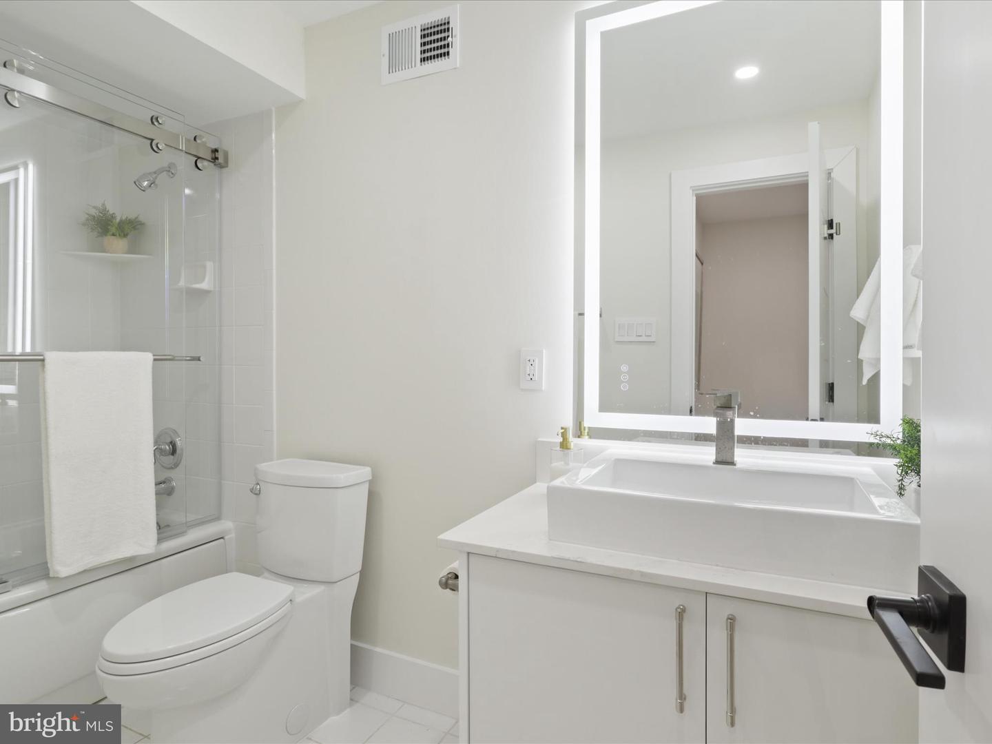 8355 ALVORD ST, MCLEAN, Virginia 22102, 5 Bedrooms Bedrooms, 9 Rooms Rooms,4 BathroomsBathrooms,Residential,For sale,8355 ALVORD ST,VAFX2273190 MLS # VAFX2273190 8355 ALVORD ST, MCLEAN, Virginia 22102, 5 Bedrooms Bedrooms, 9 Rooms Rooms,4 BathroomsBathrooms,Residential,For sale,8355 ALVORD ST,VAFX2273190 MLS # VAFX2273190