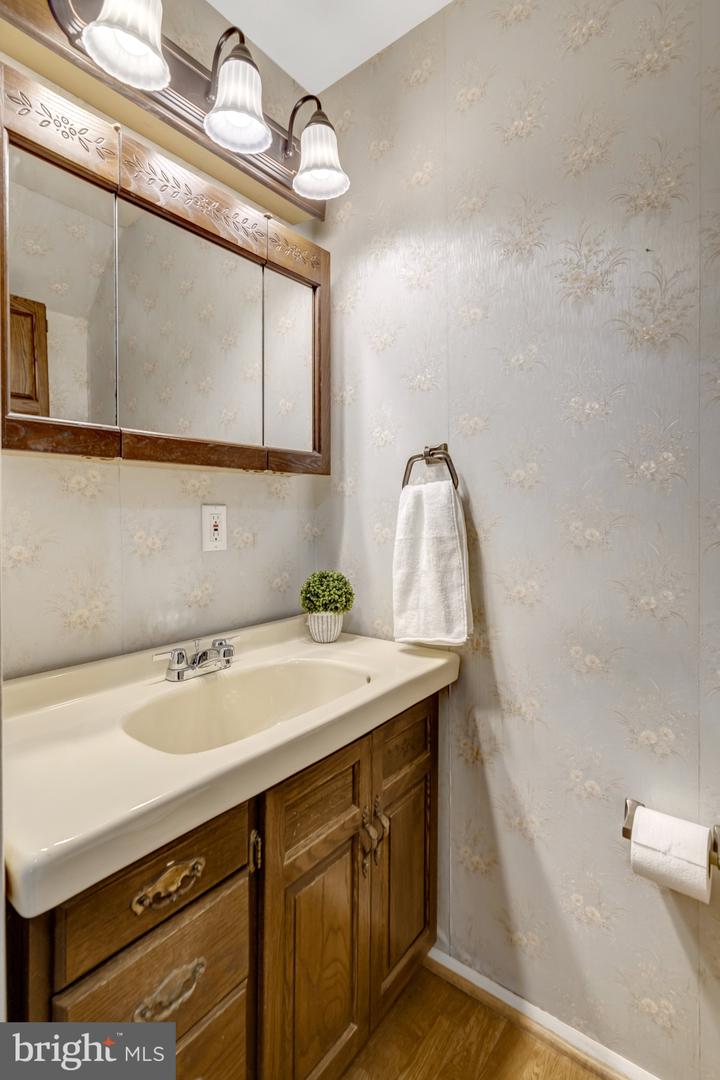 4427 MAJESTIC LN, FAIRFAX, Virginia 22033, 4 Bedrooms Bedrooms, ,3 BathroomsBathrooms,Residential,For sale,4427 MAJESTIC LN,VAFX2273338 MLS # VAFX2273338 4427 MAJESTIC LN, FAIRFAX, Virginia 22033, 4 Bedrooms Bedrooms, ,3 BathroomsBathrooms,Residential,For sale,4427 MAJESTIC LN,VAFX2273338 MLS # VAFX2273338