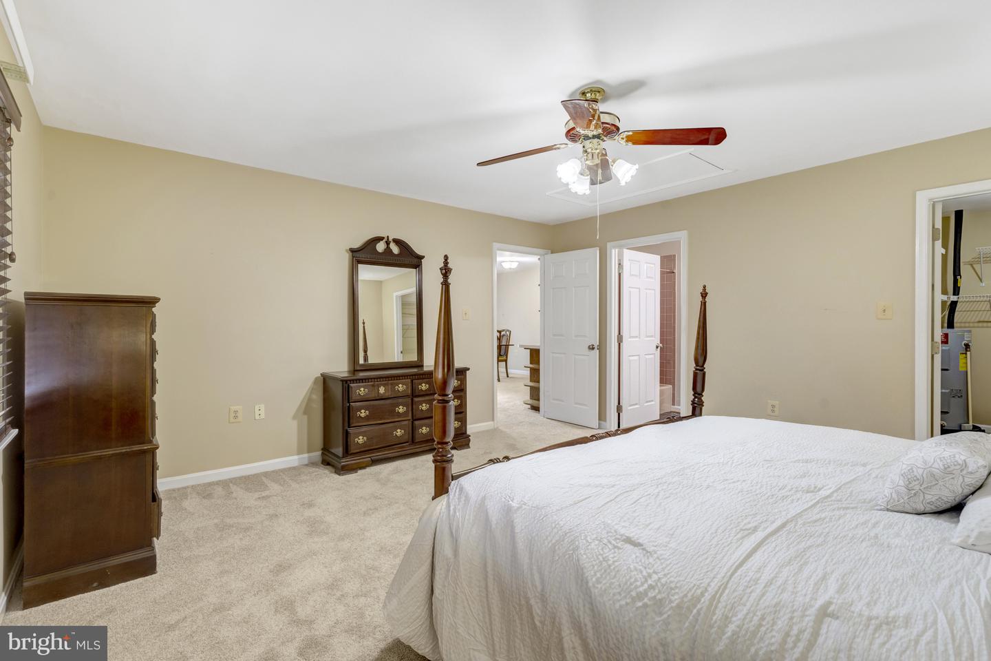 4427 MAJESTIC LN, FAIRFAX, Virginia 22033, 4 Bedrooms Bedrooms, ,3 BathroomsBathrooms,Residential,For sale,4427 MAJESTIC LN,VAFX2273338 MLS # VAFX2273338 4427 MAJESTIC LN, FAIRFAX, Virginia 22033, 4 Bedrooms Bedrooms, ,3 BathroomsBathrooms,Residential,For sale,4427 MAJESTIC LN,VAFX2273338 MLS # VAFX2273338