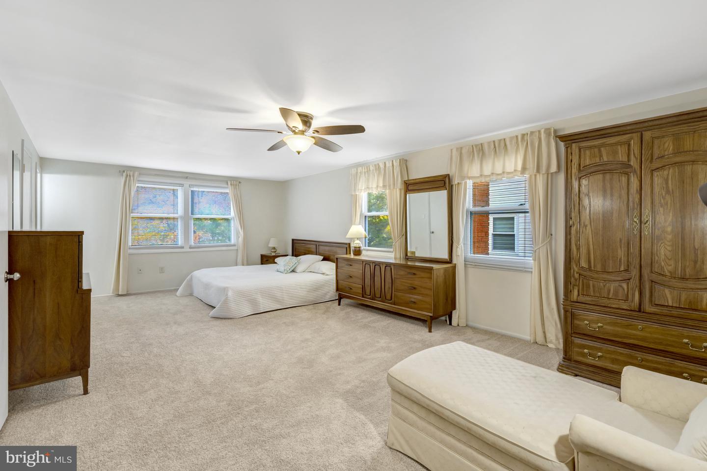 4427 MAJESTIC LN, FAIRFAX, Virginia 22033, 4 Bedrooms Bedrooms, ,3 BathroomsBathrooms,Residential,For sale,4427 MAJESTIC LN,VAFX2273338 MLS # VAFX2273338 4427 MAJESTIC LN, FAIRFAX, Virginia 22033, 4 Bedrooms Bedrooms, ,3 BathroomsBathrooms,Residential,For sale,4427 MAJESTIC LN,VAFX2273338 MLS # VAFX2273338