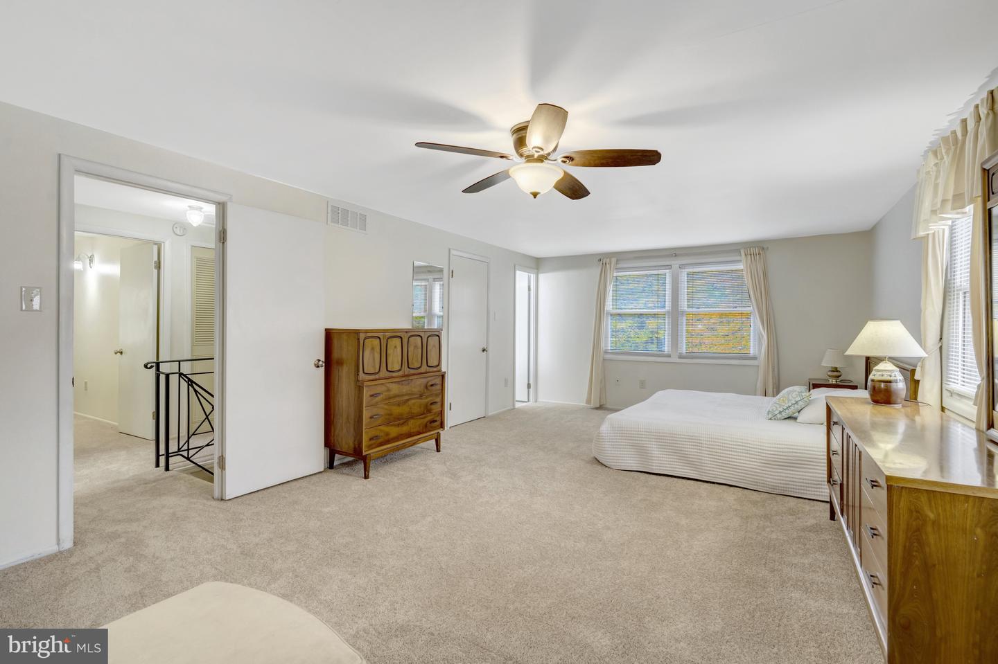 4427 MAJESTIC LN, FAIRFAX, Virginia 22033, 4 Bedrooms Bedrooms, ,3 BathroomsBathrooms,Residential,For sale,4427 MAJESTIC LN,VAFX2273338 MLS # VAFX2273338 4427 MAJESTIC LN, FAIRFAX, Virginia 22033, 4 Bedrooms Bedrooms, ,3 BathroomsBathrooms,Residential,For sale,4427 MAJESTIC LN,VAFX2273338 MLS # VAFX2273338