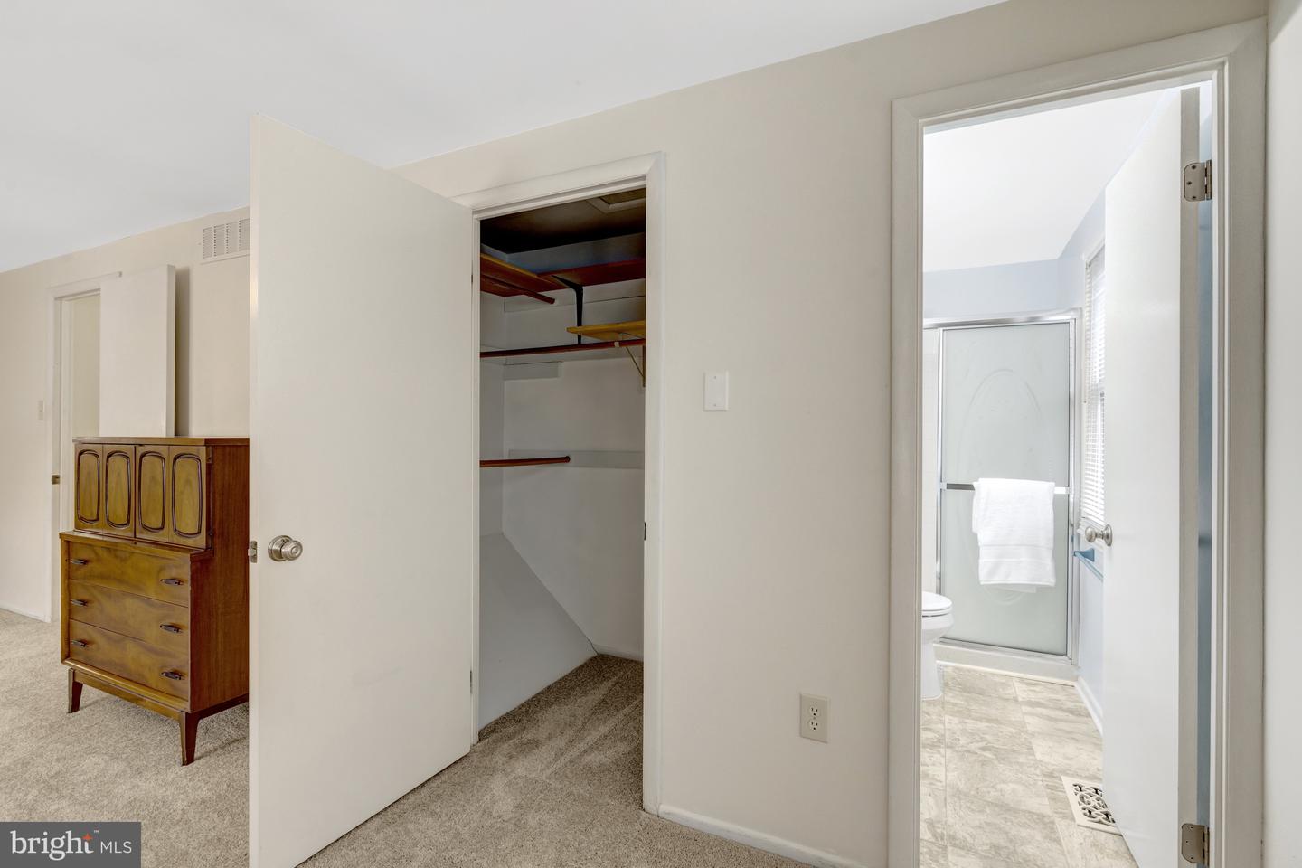 4427 MAJESTIC LN, FAIRFAX, Virginia 22033, 4 Bedrooms Bedrooms, ,3 BathroomsBathrooms,Residential,For sale,4427 MAJESTIC LN,VAFX2273338 MLS # VAFX2273338 4427 MAJESTIC LN, FAIRFAX, Virginia 22033, 4 Bedrooms Bedrooms, ,3 BathroomsBathrooms,Residential,For sale,4427 MAJESTIC LN,VAFX2273338 MLS # VAFX2273338